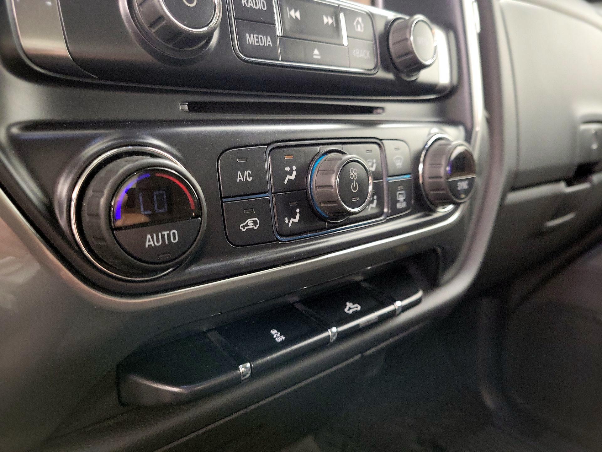Thumbnail: 2014 Chevrolet Silverado 1500 - 16