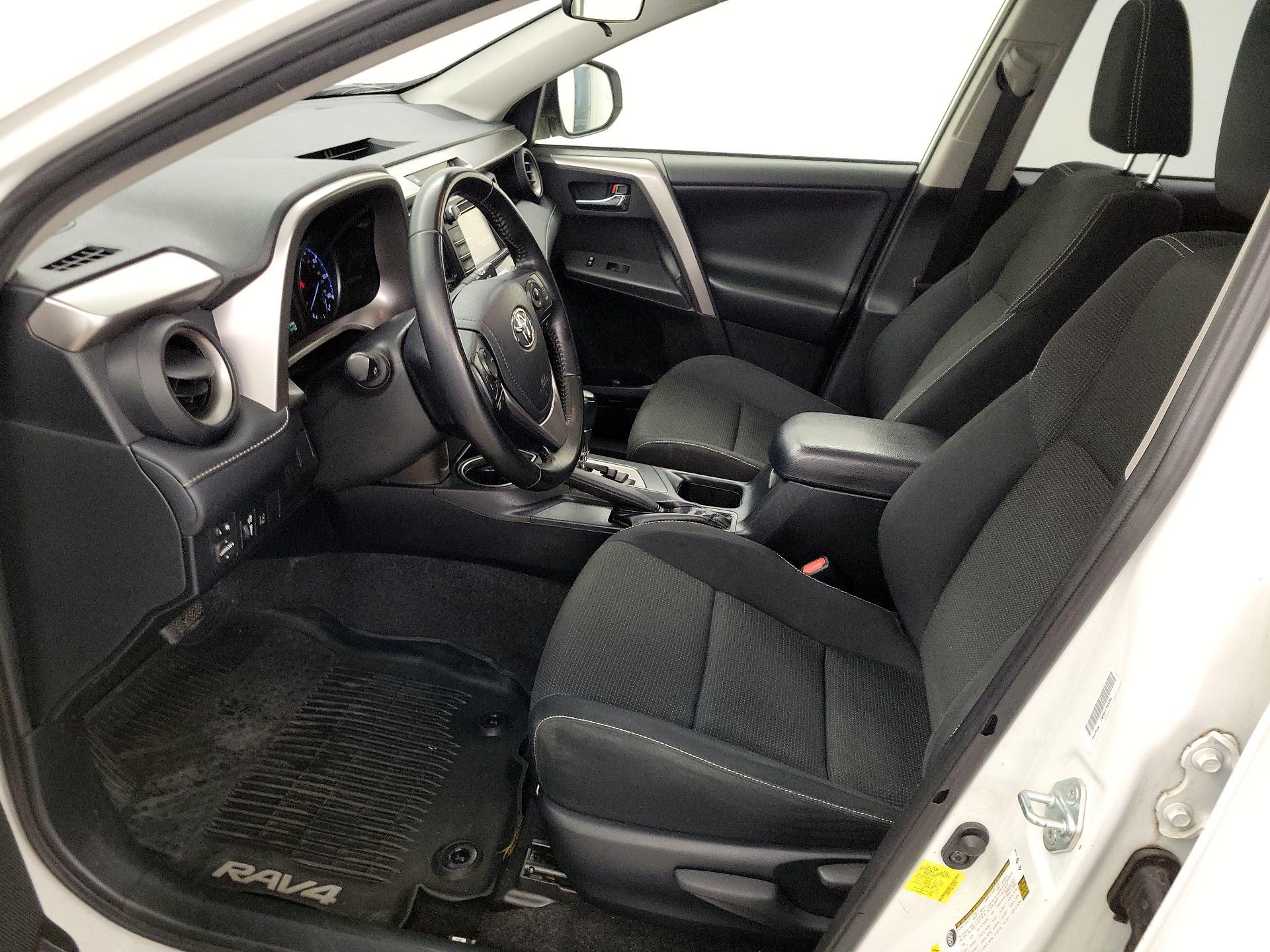 Thumbnail: 2018 Toyota RAV4 - 11