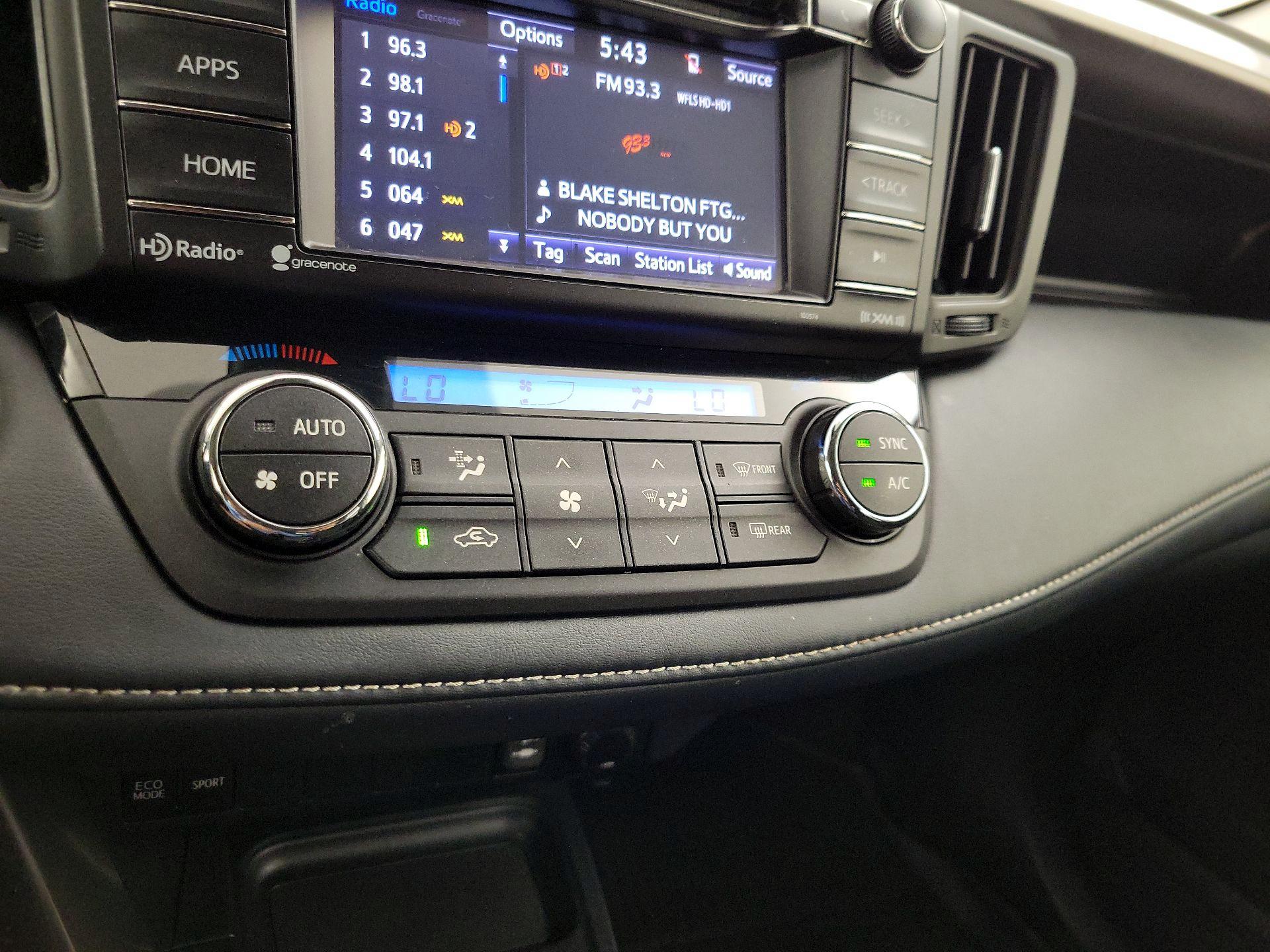 Thumbnail: 2018 Toyota RAV4 - 16