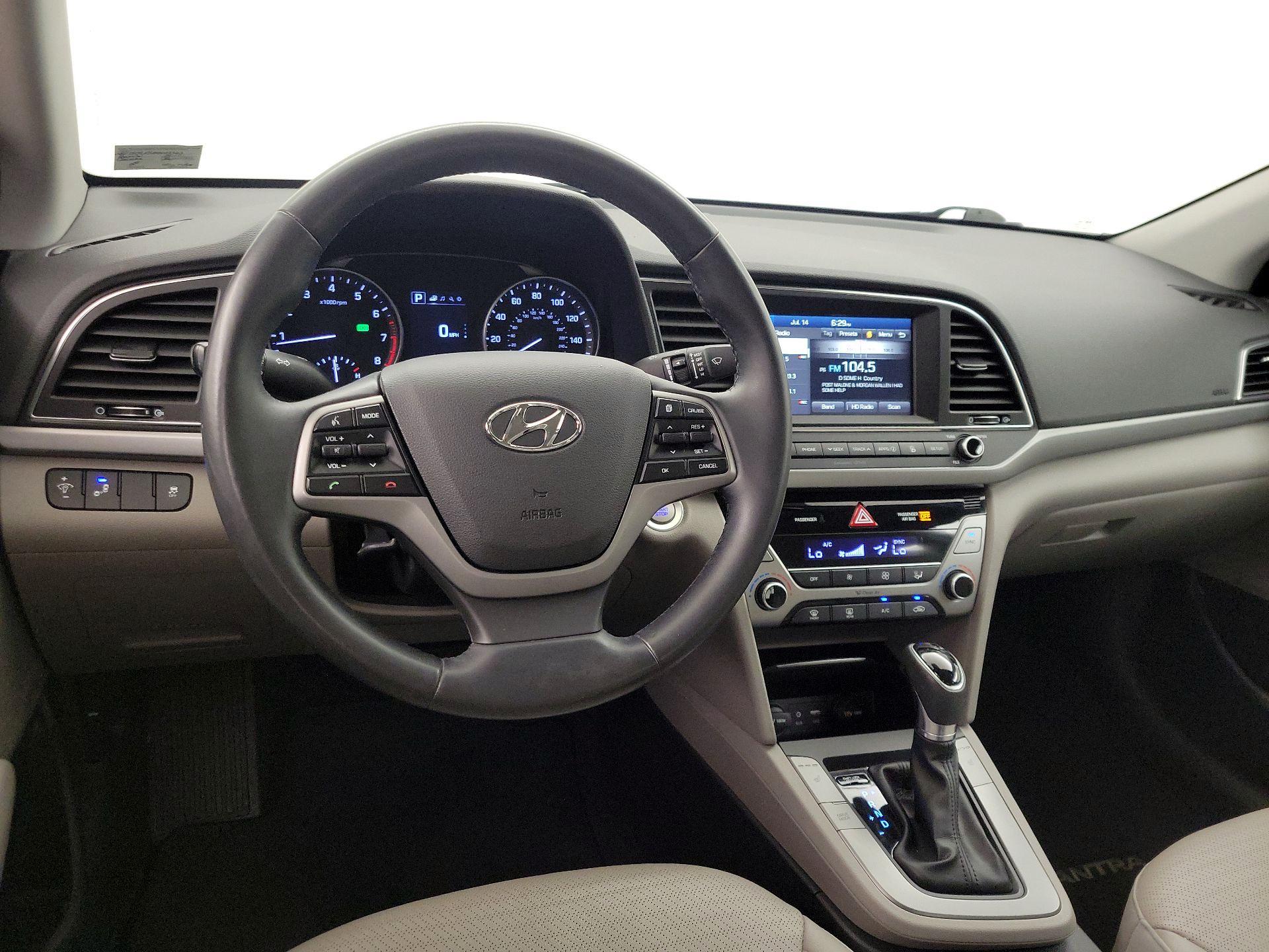 Thumbnail: 2017 Hyundai Elantra - 9