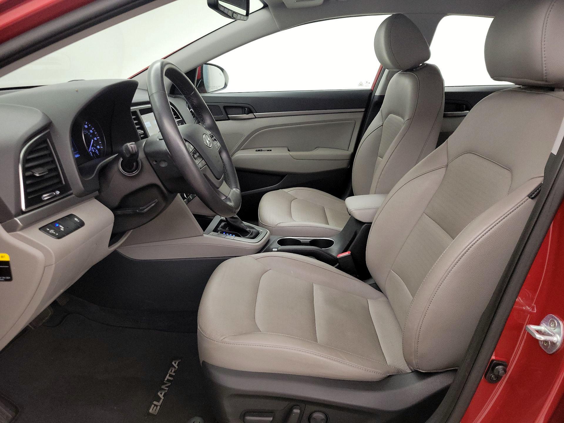 Thumbnail: 2017 Hyundai Elantra - 11