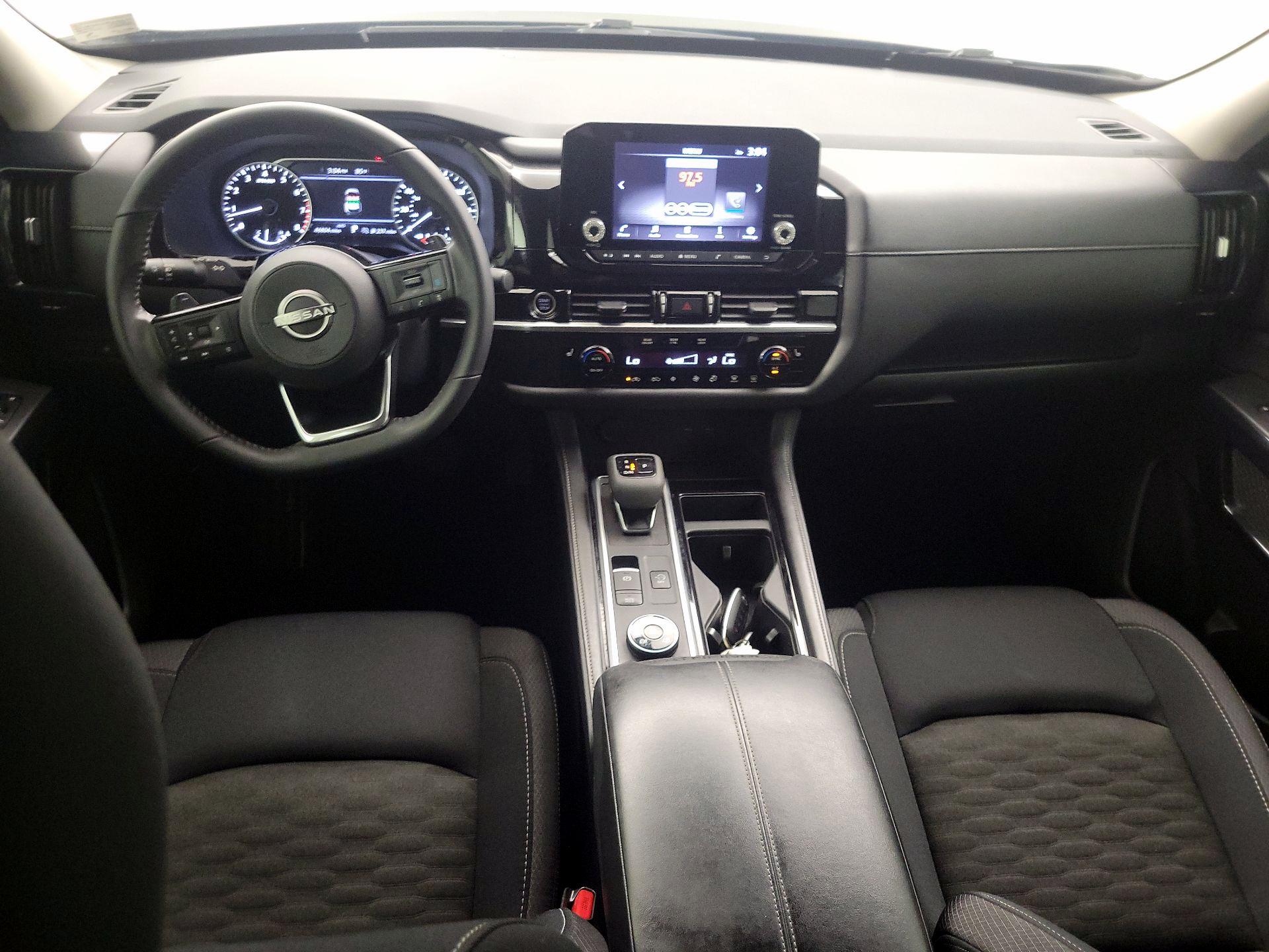 Thumbnail: 2023 Nissan Pathfinder - 9
