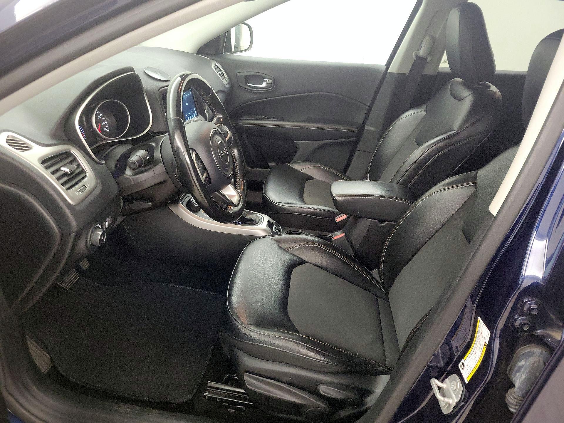 Thumbnail: 2020 Jeep Compass - 11