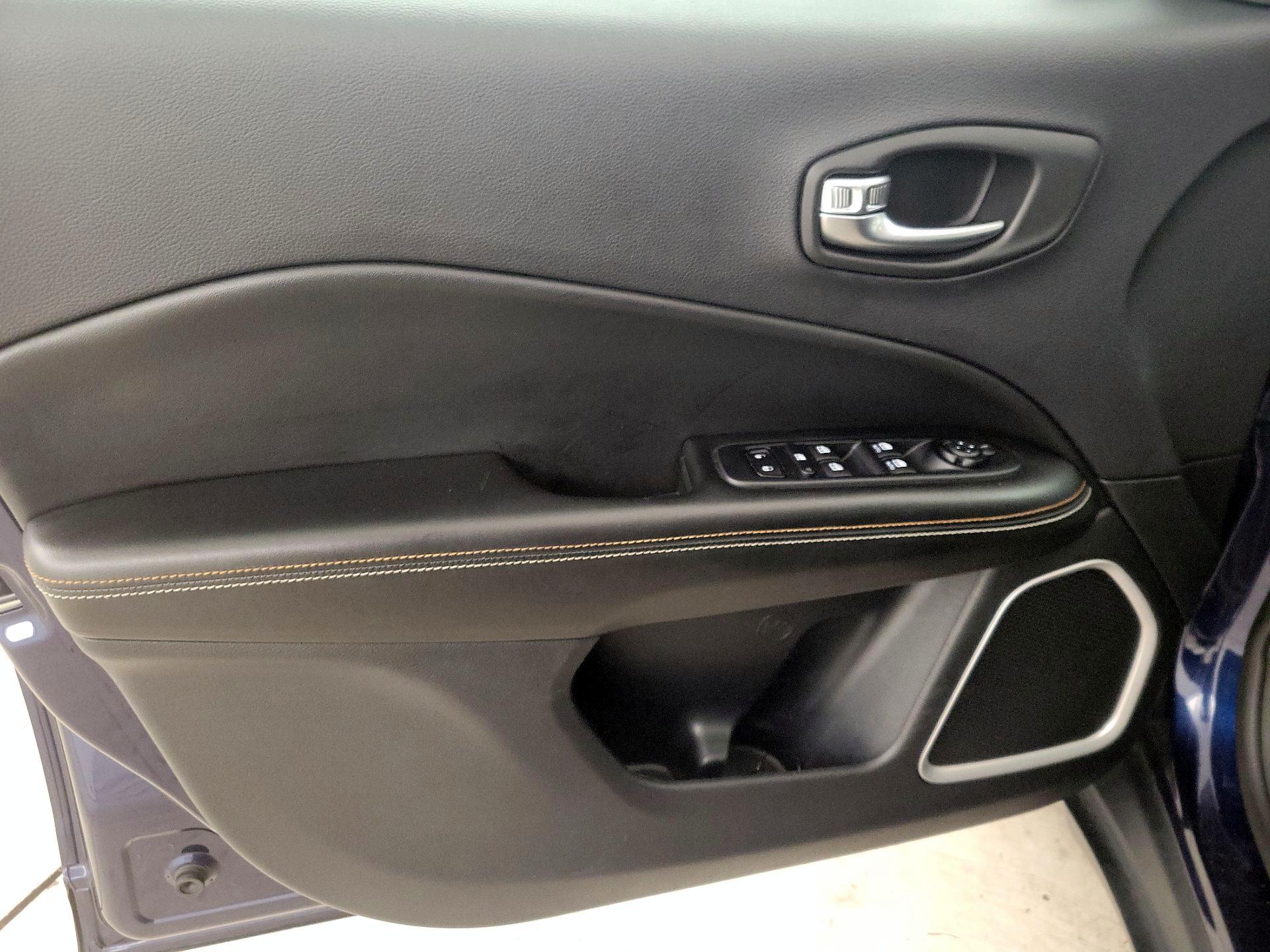 Thumbnail: 2020 Jeep Compass - 12