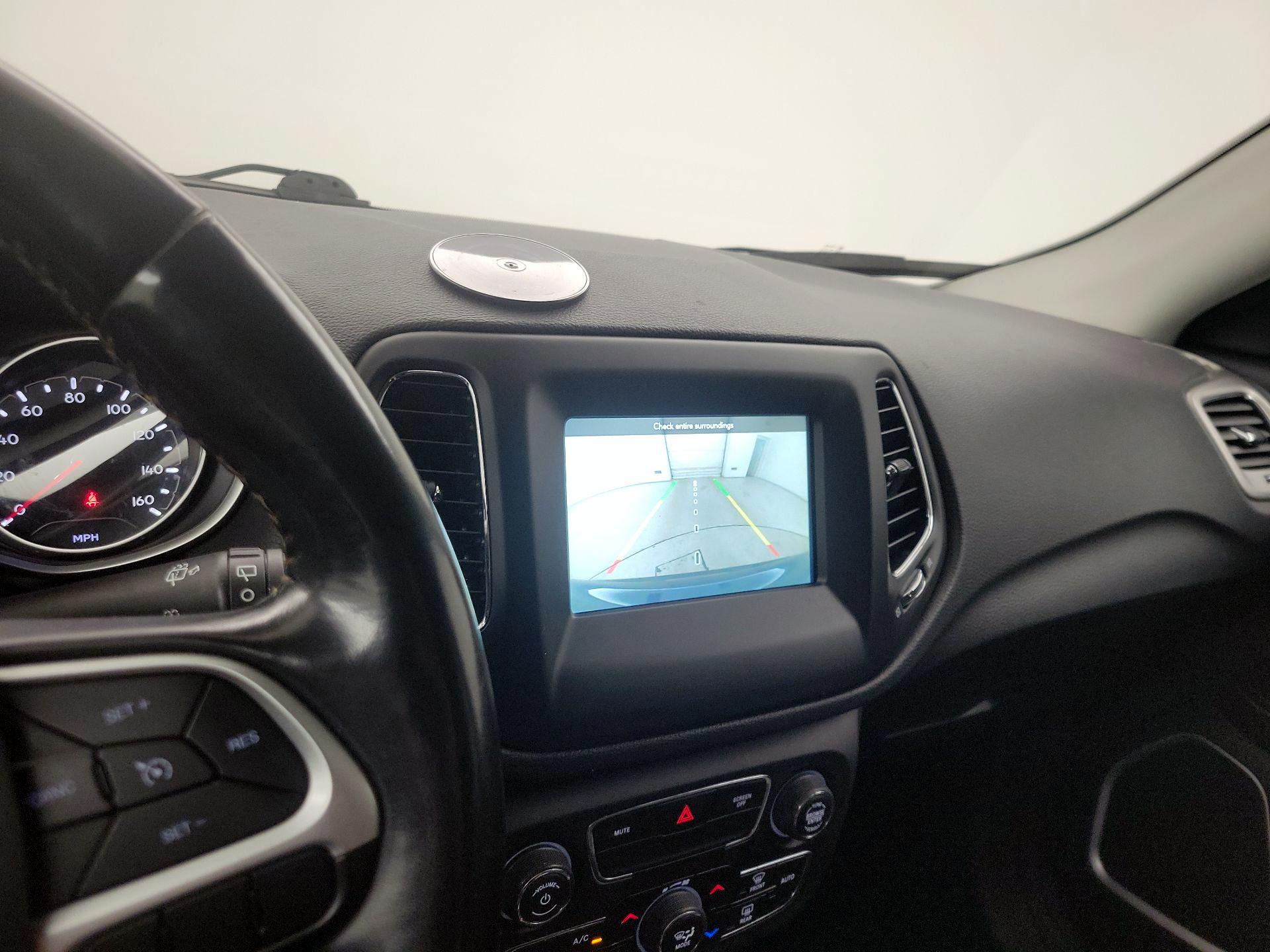 Thumbnail: 2020 Jeep Compass - 14