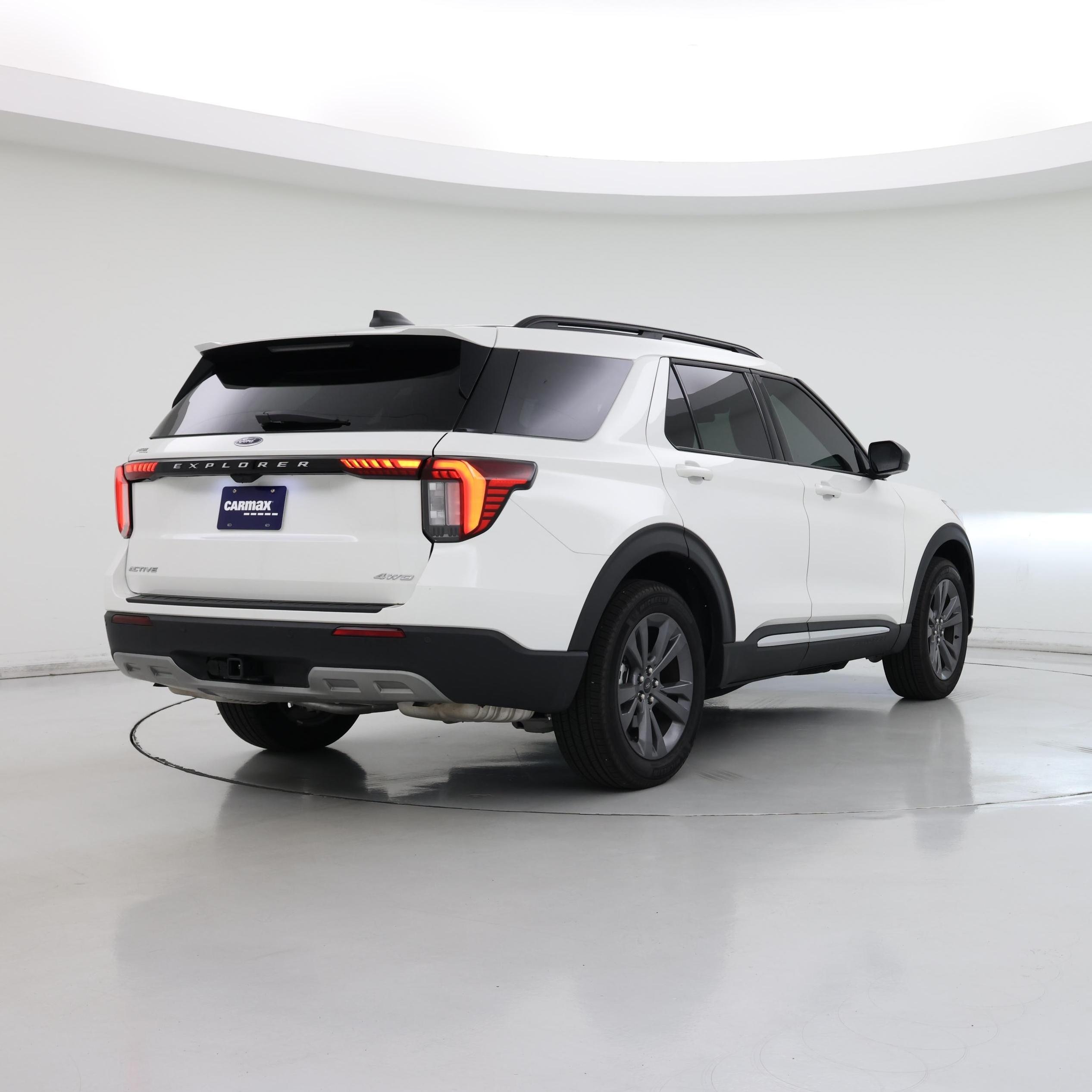 Thumbnail: 2025 Ford Explorer - 8