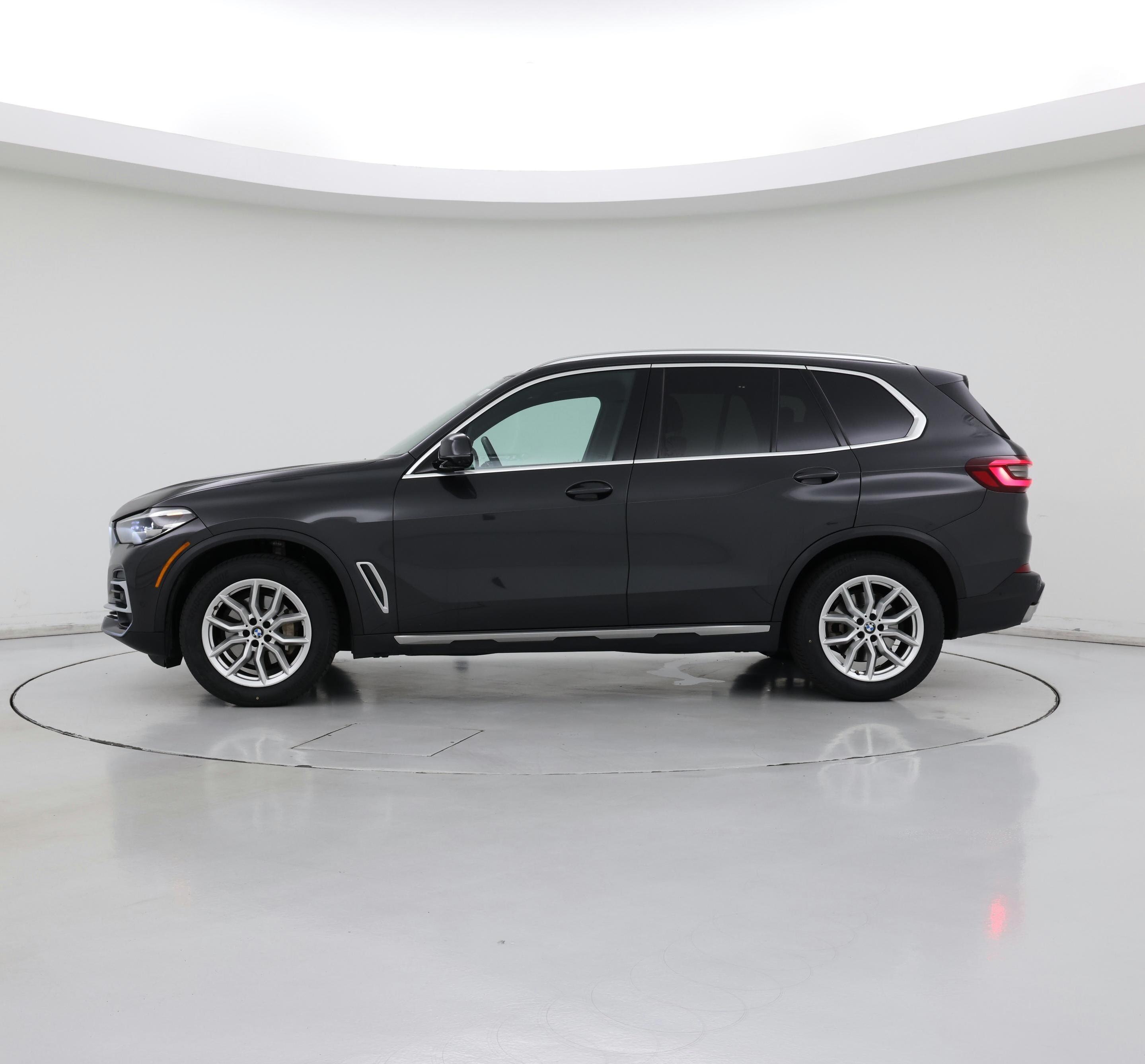 Thumbnail: 2023 BMW X5 - 3
