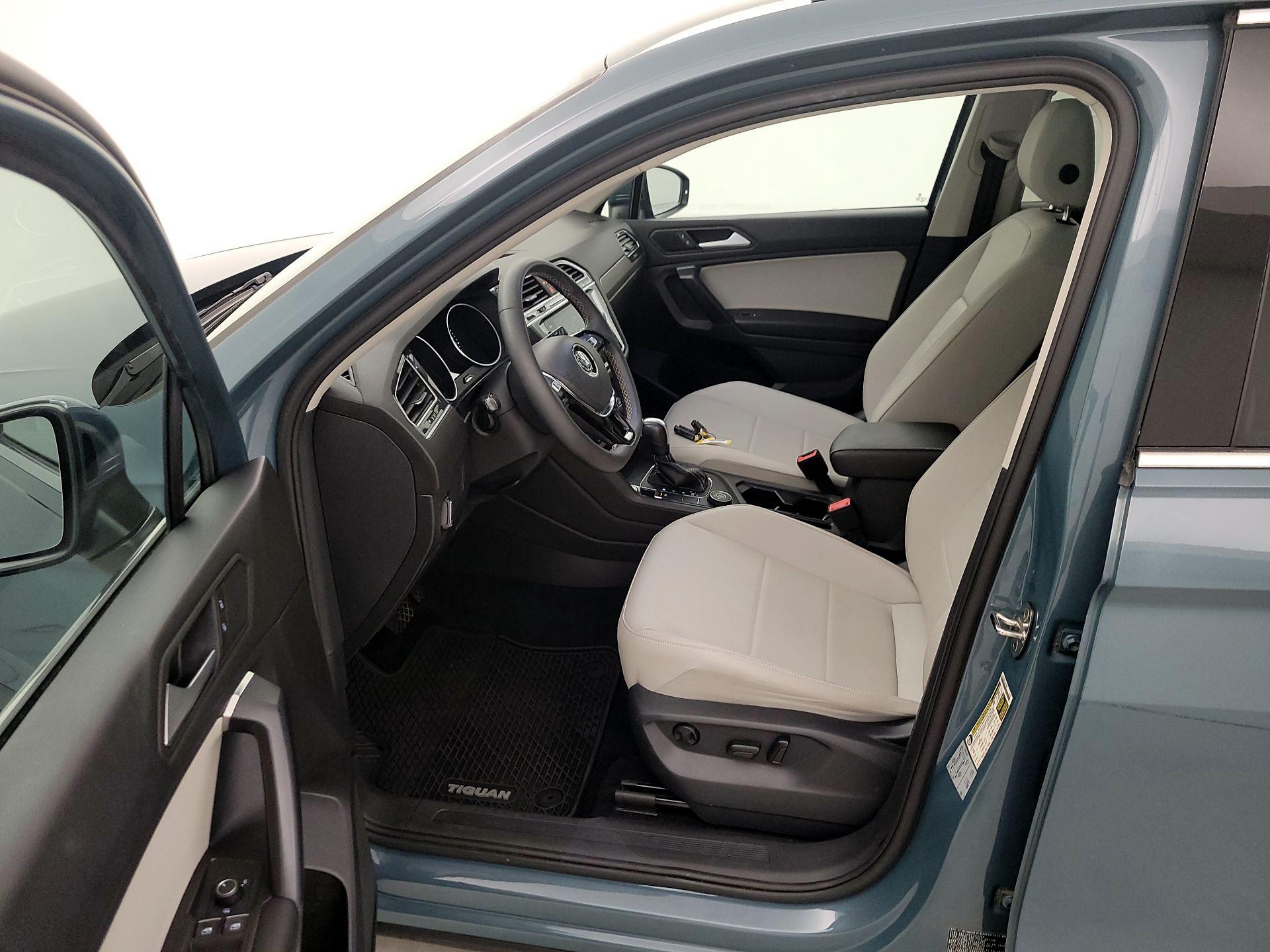 Thumbnail: 2021 Volkswagen Tiguan - 11