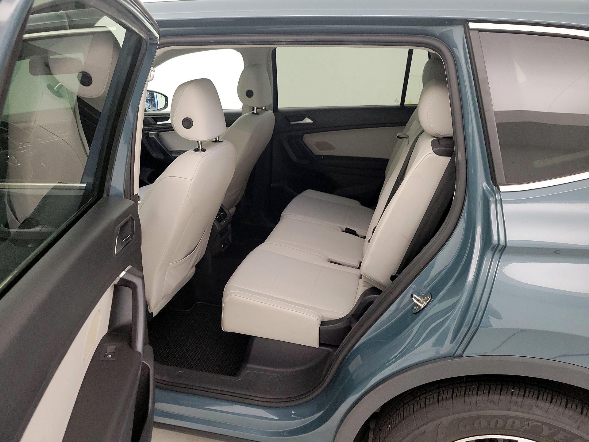 Thumbnail: 2021 Volkswagen Tiguan - 20