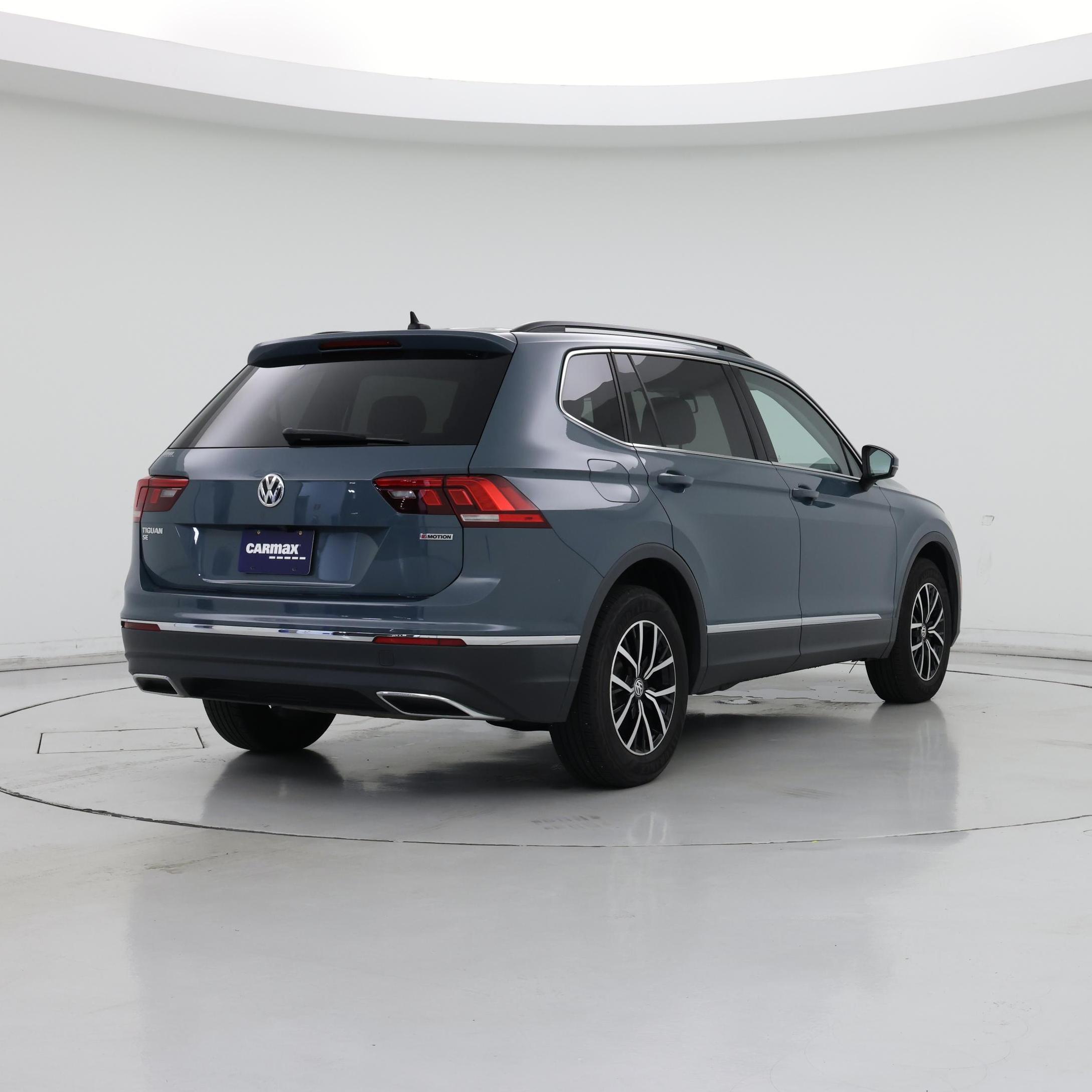 Thumbnail: 2021 Volkswagen Tiguan - 8