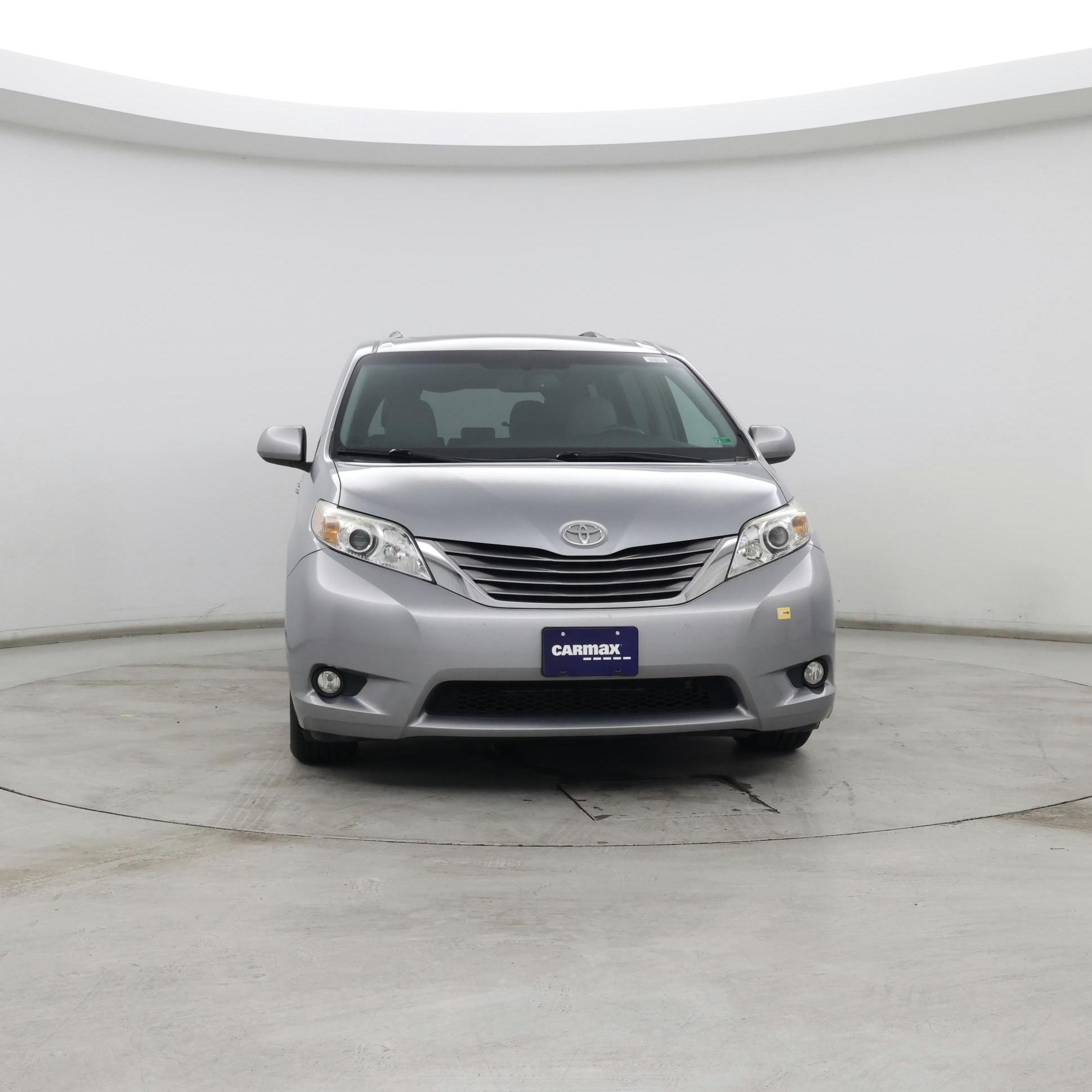 Thumbnail: 2015 Toyota Sienna - 5