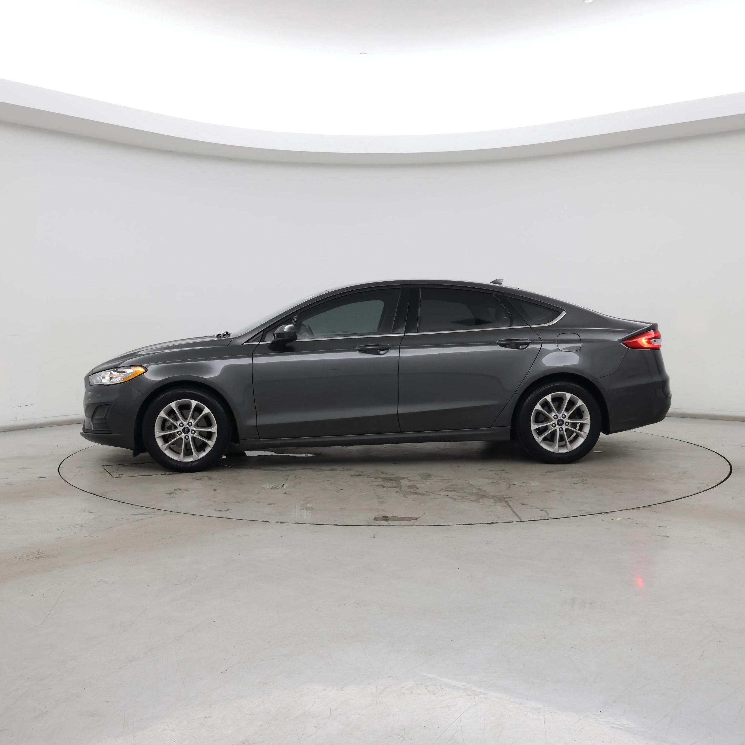 Thumbnail: 2020 Ford Fusion - 3