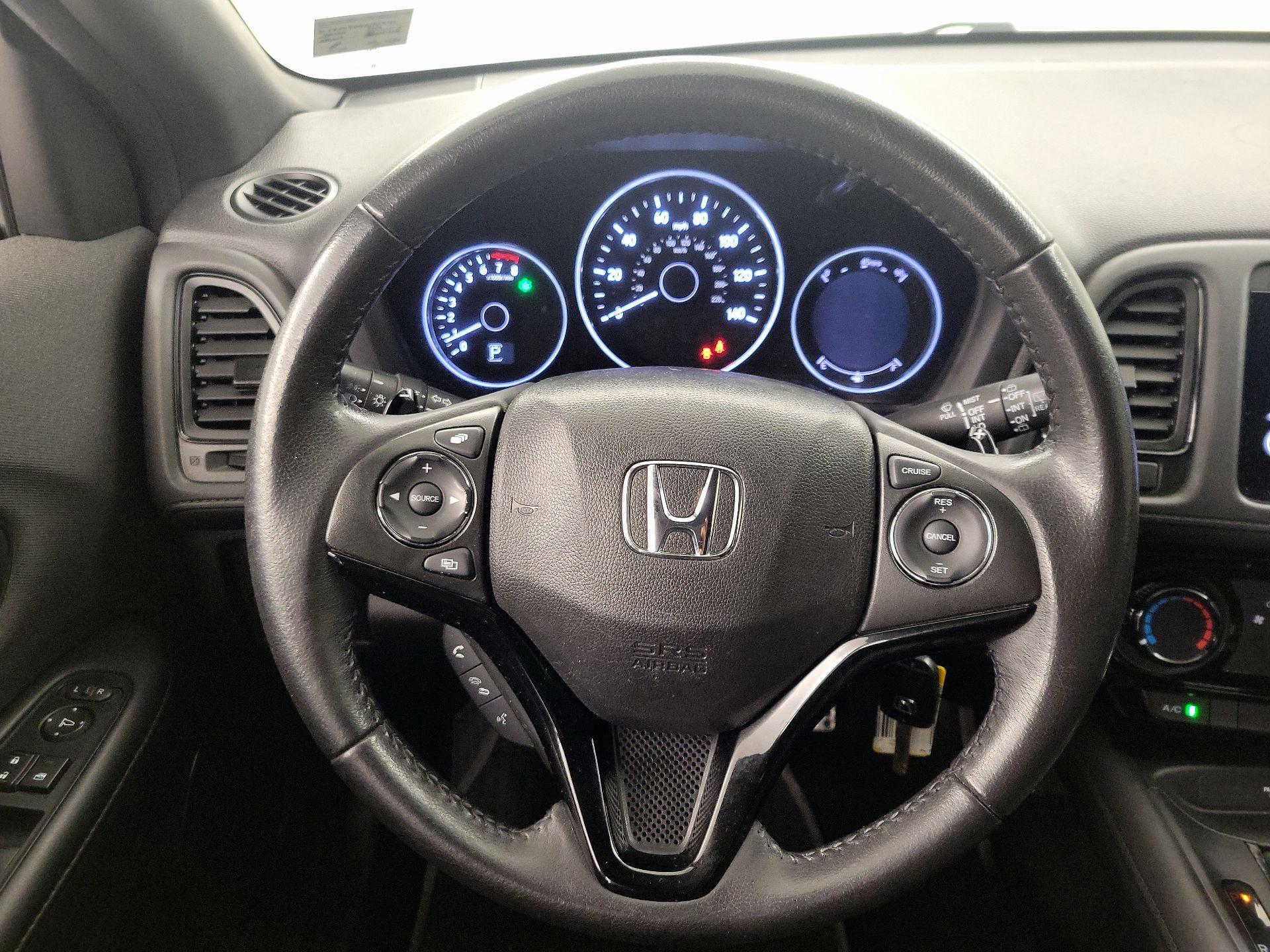 Thumbnail: 2019 Honda HR-V - 10