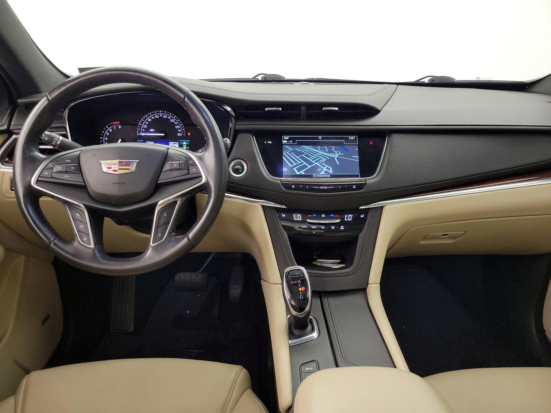 Thumbnail: 2018 Cadillac XT5 - 9