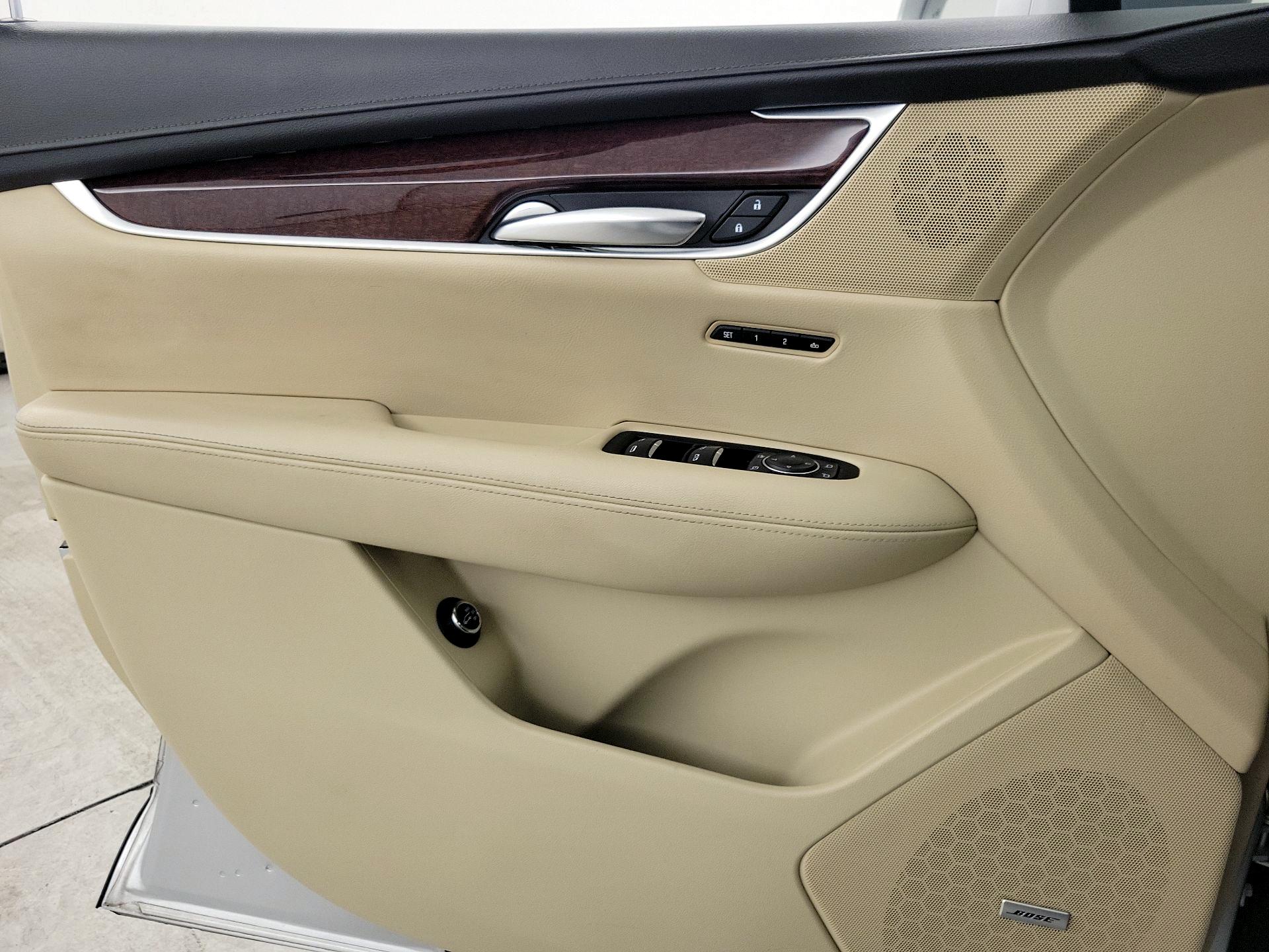 Thumbnail: 2018 Cadillac XT5 - 12