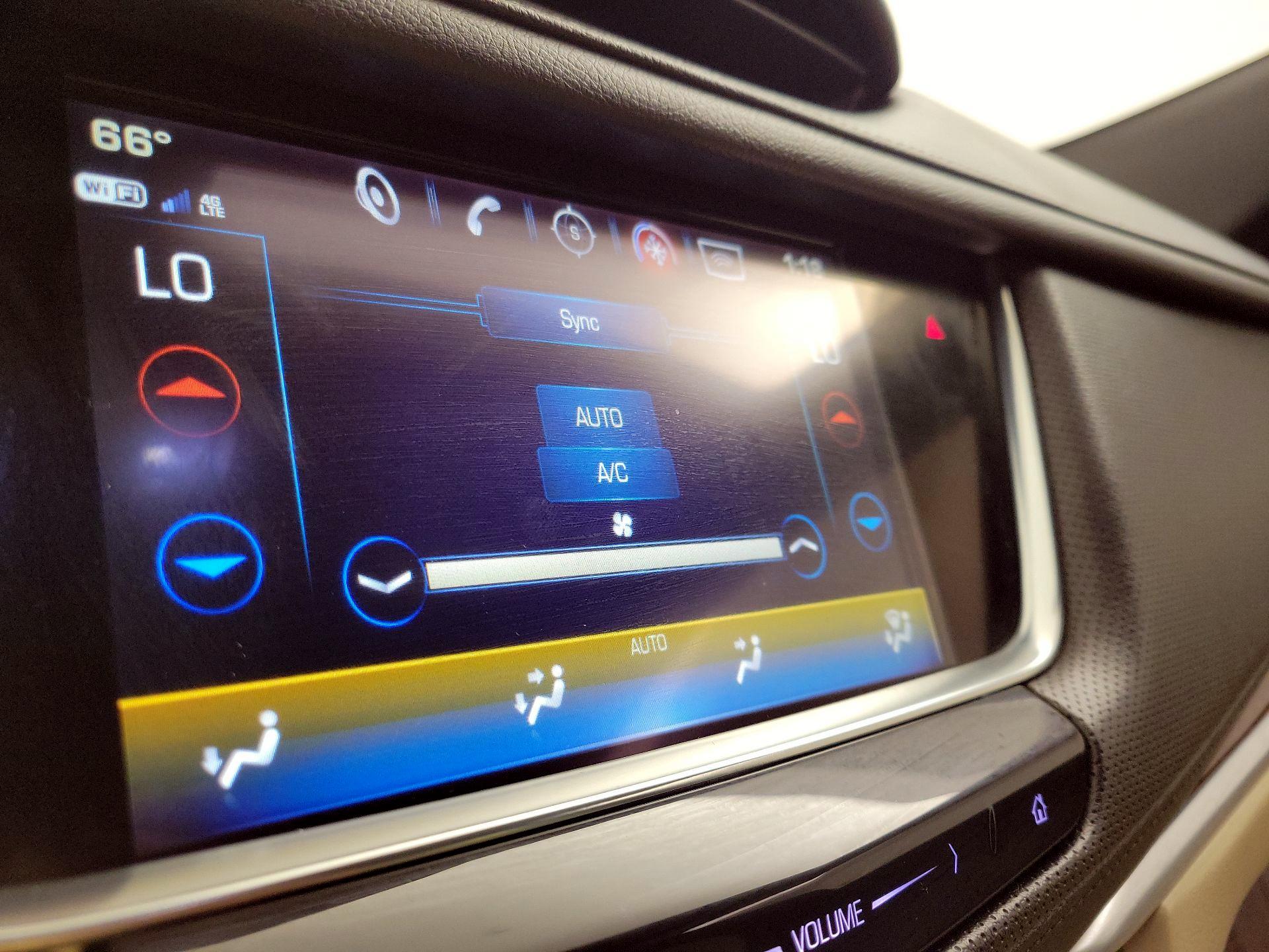 Thumbnail: 2018 Cadillac XT5 - 17