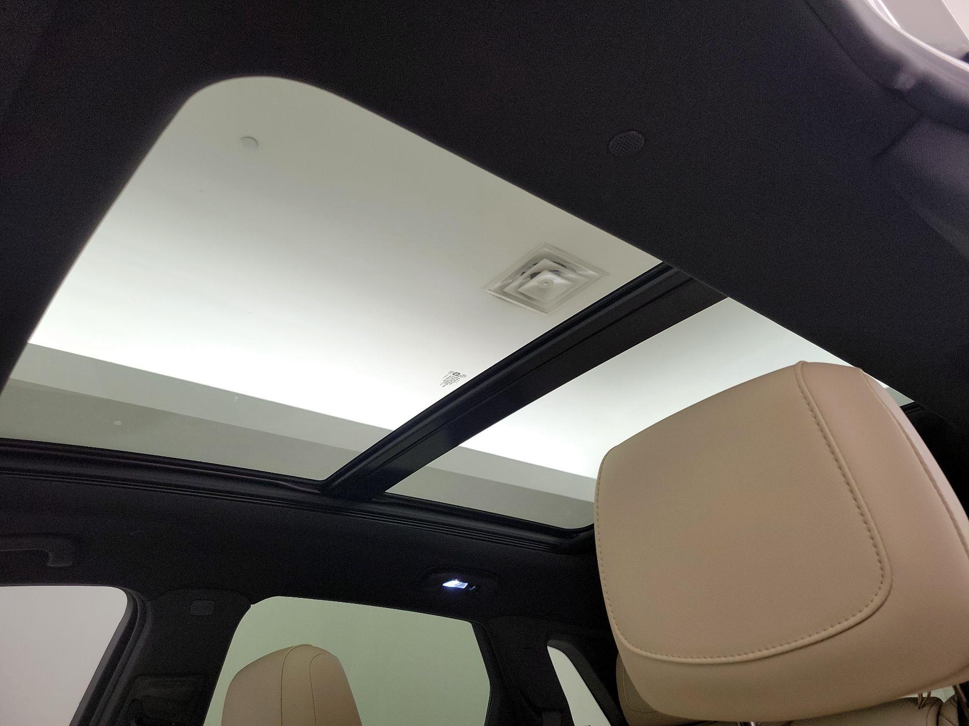 Thumbnail: 2018 Cadillac XT5 - 20