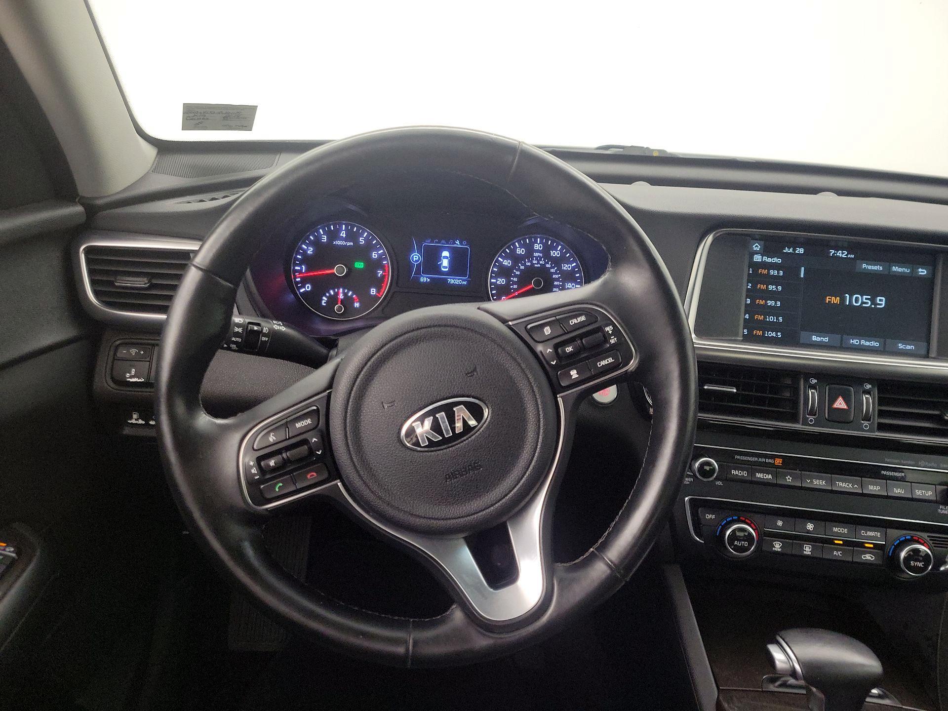 Thumbnail: 2018 Kia Optima - 10
