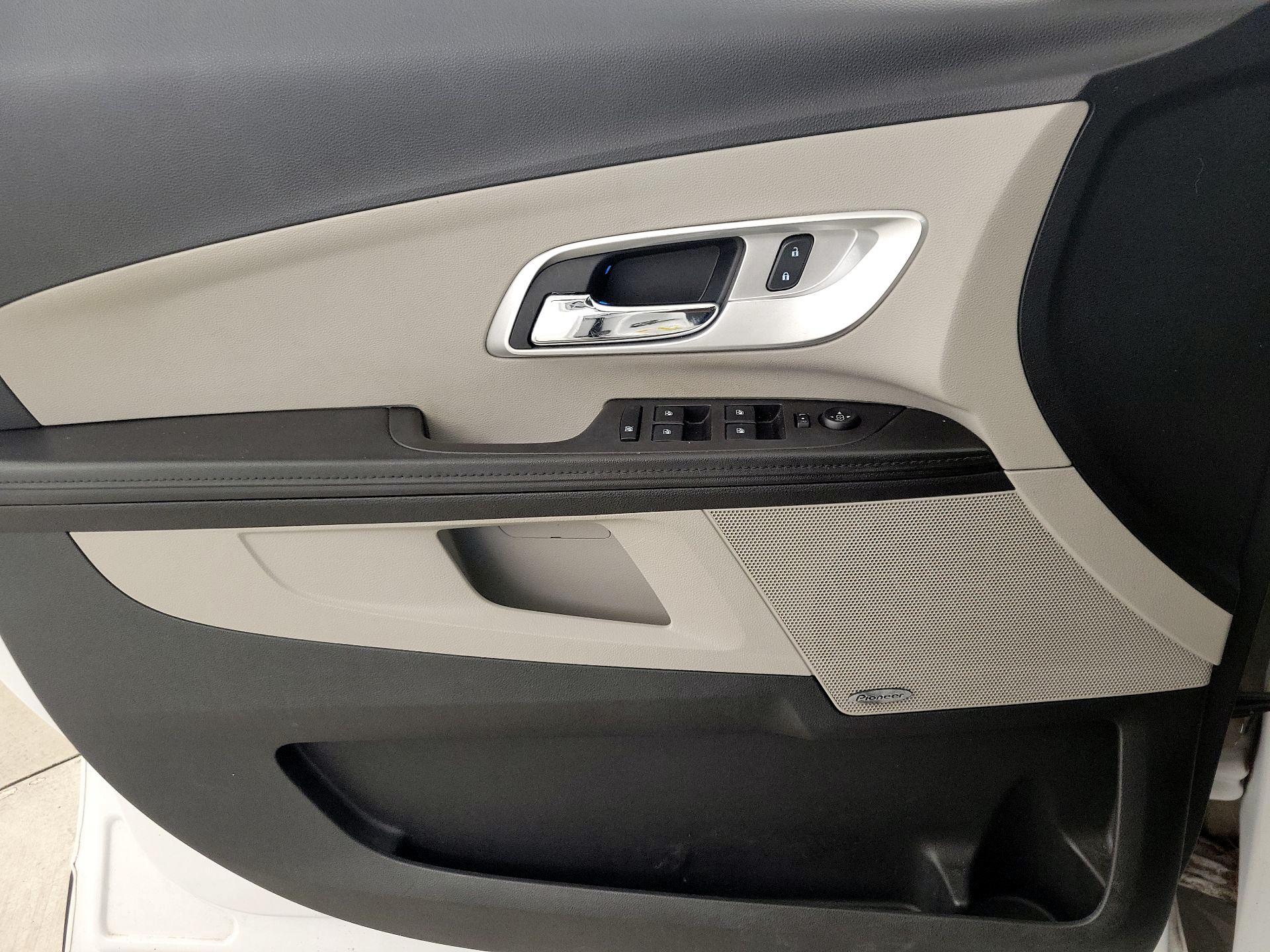 Thumbnail: 2016 Chevrolet Equinox - 12