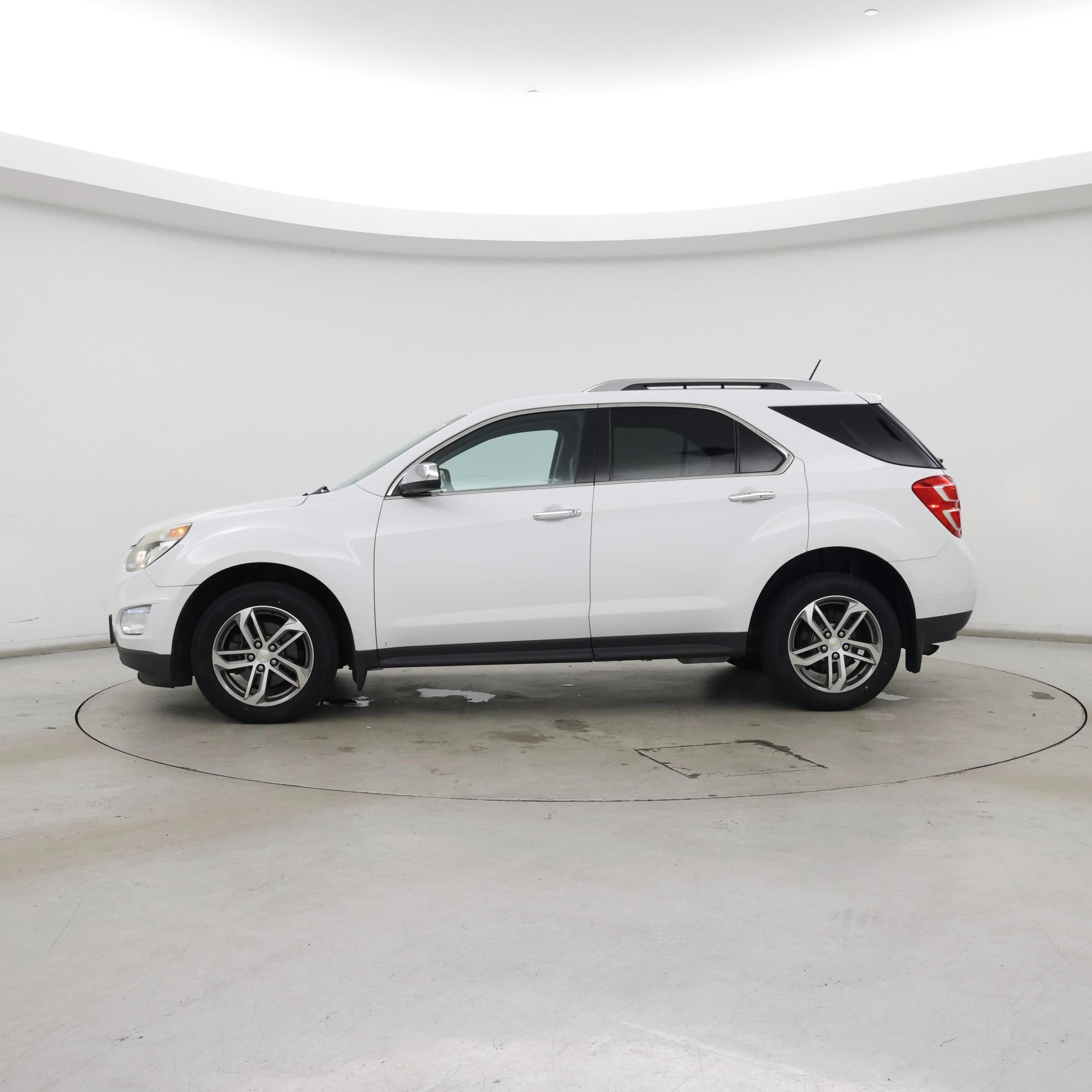 Thumbnail: 2016 Chevrolet Equinox - 3
