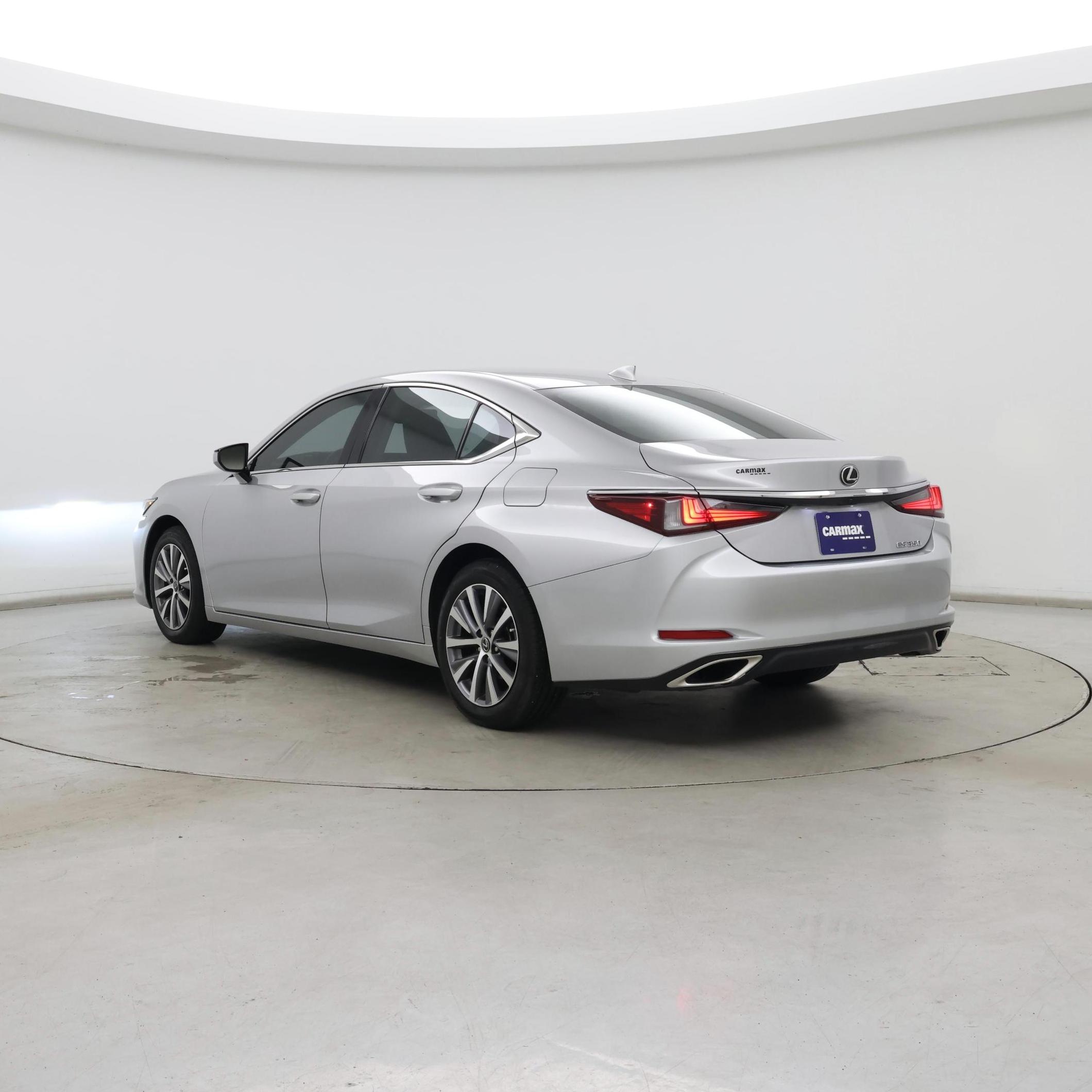Thumbnail: 2020 Lexus ES - 2
