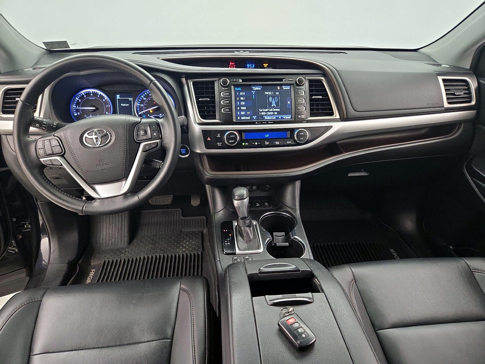 Thumbnail: 2019 Toyota Highlander - 9