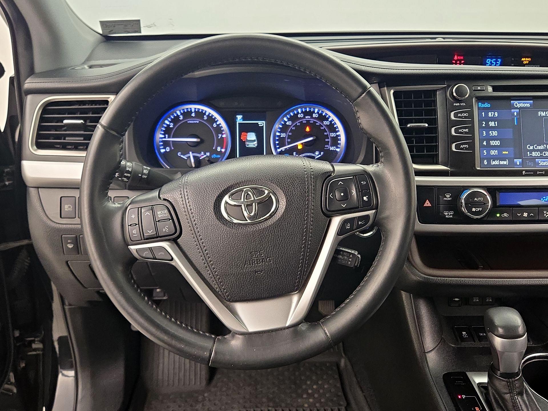 Thumbnail: 2019 Toyota Highlander - 10