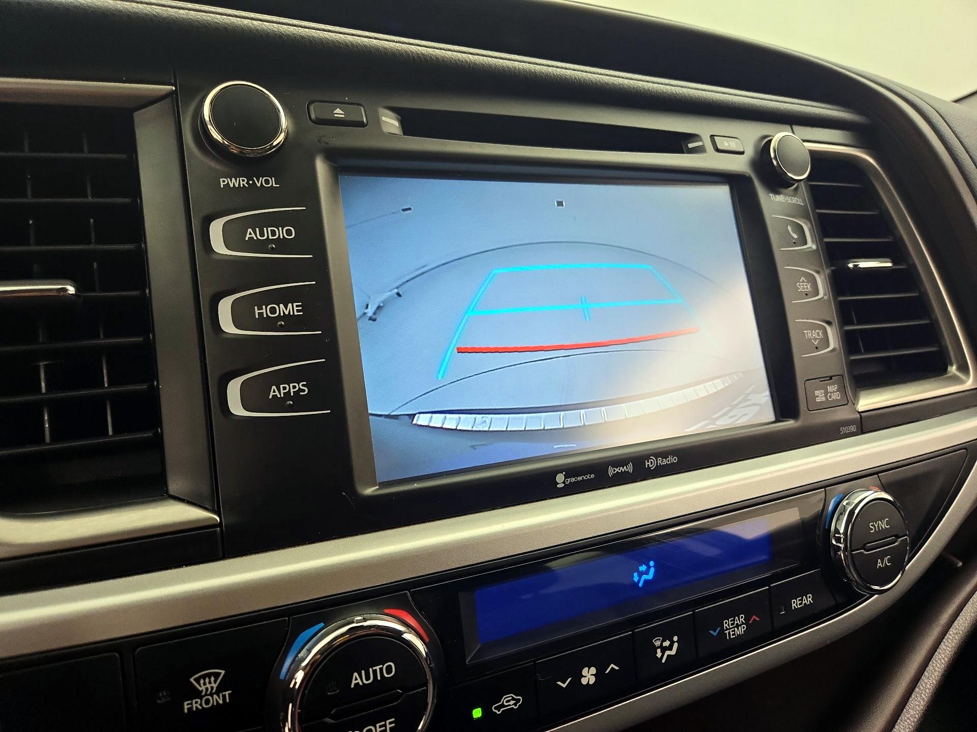 Thumbnail: 2019 Toyota Highlander - 14