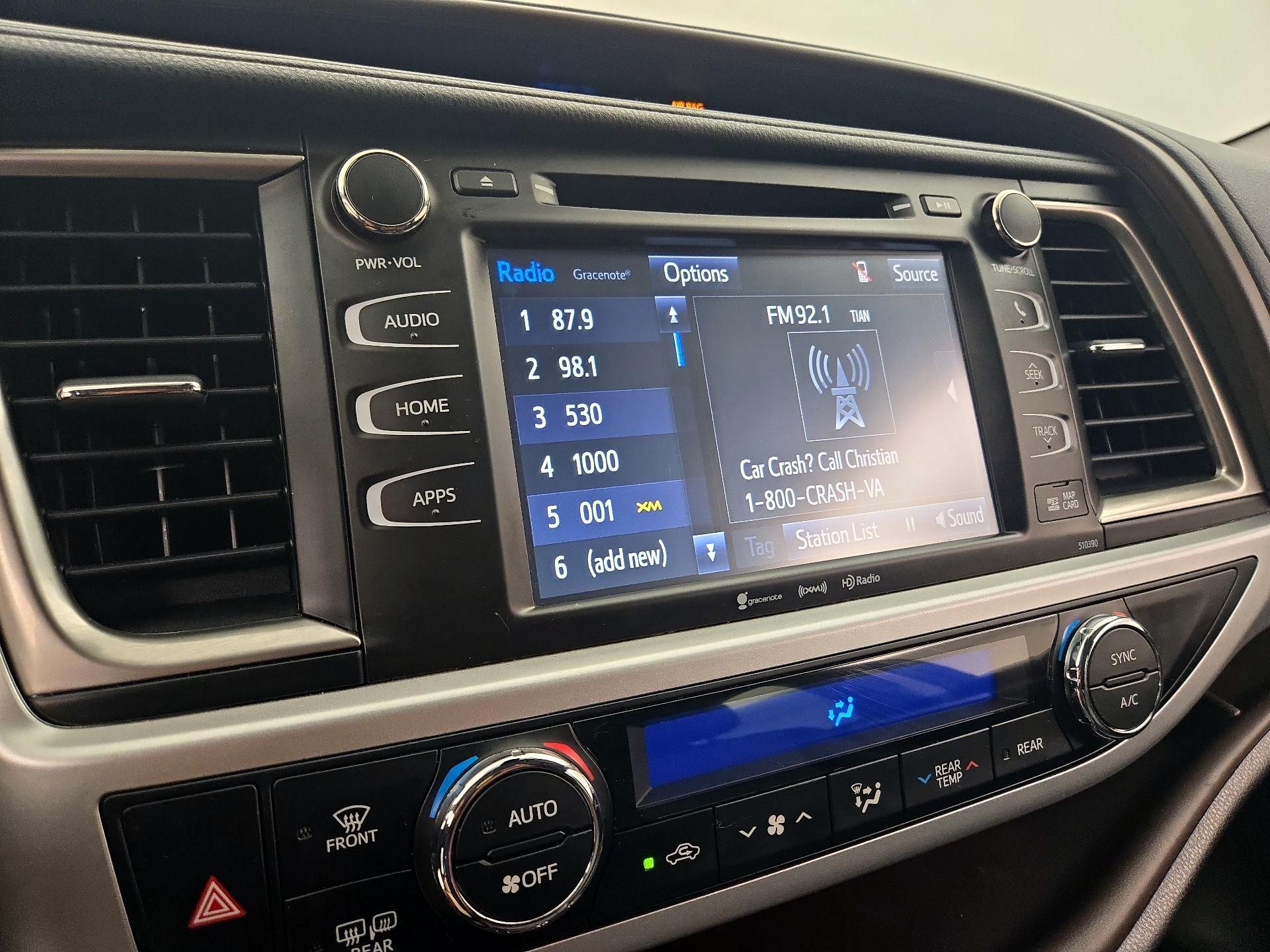 Thumbnail: 2019 Toyota Highlander - 15