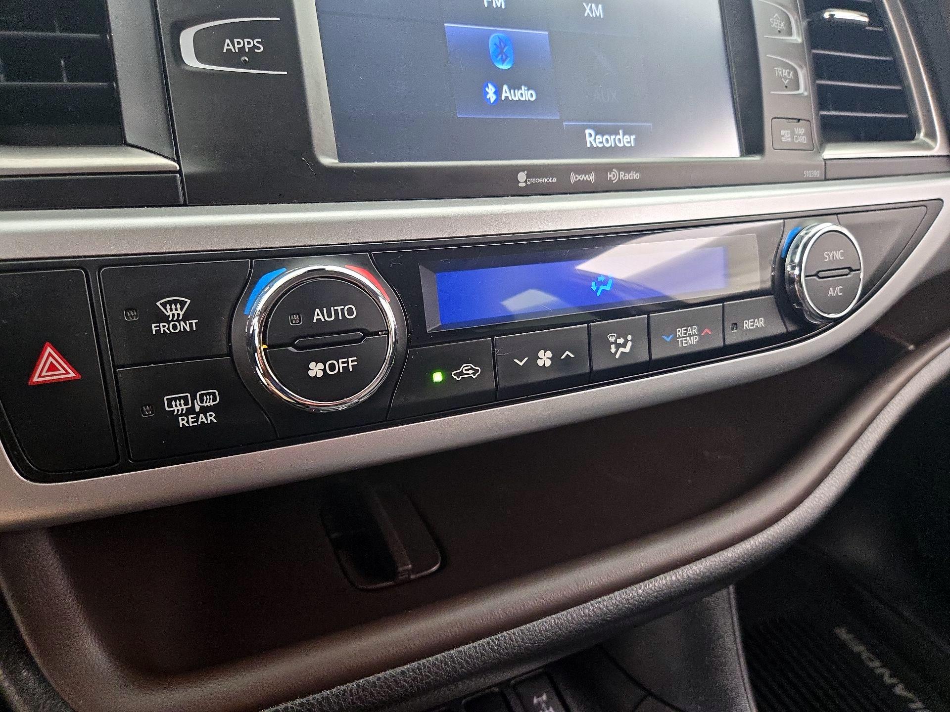 Thumbnail: 2019 Toyota Highlander - 16