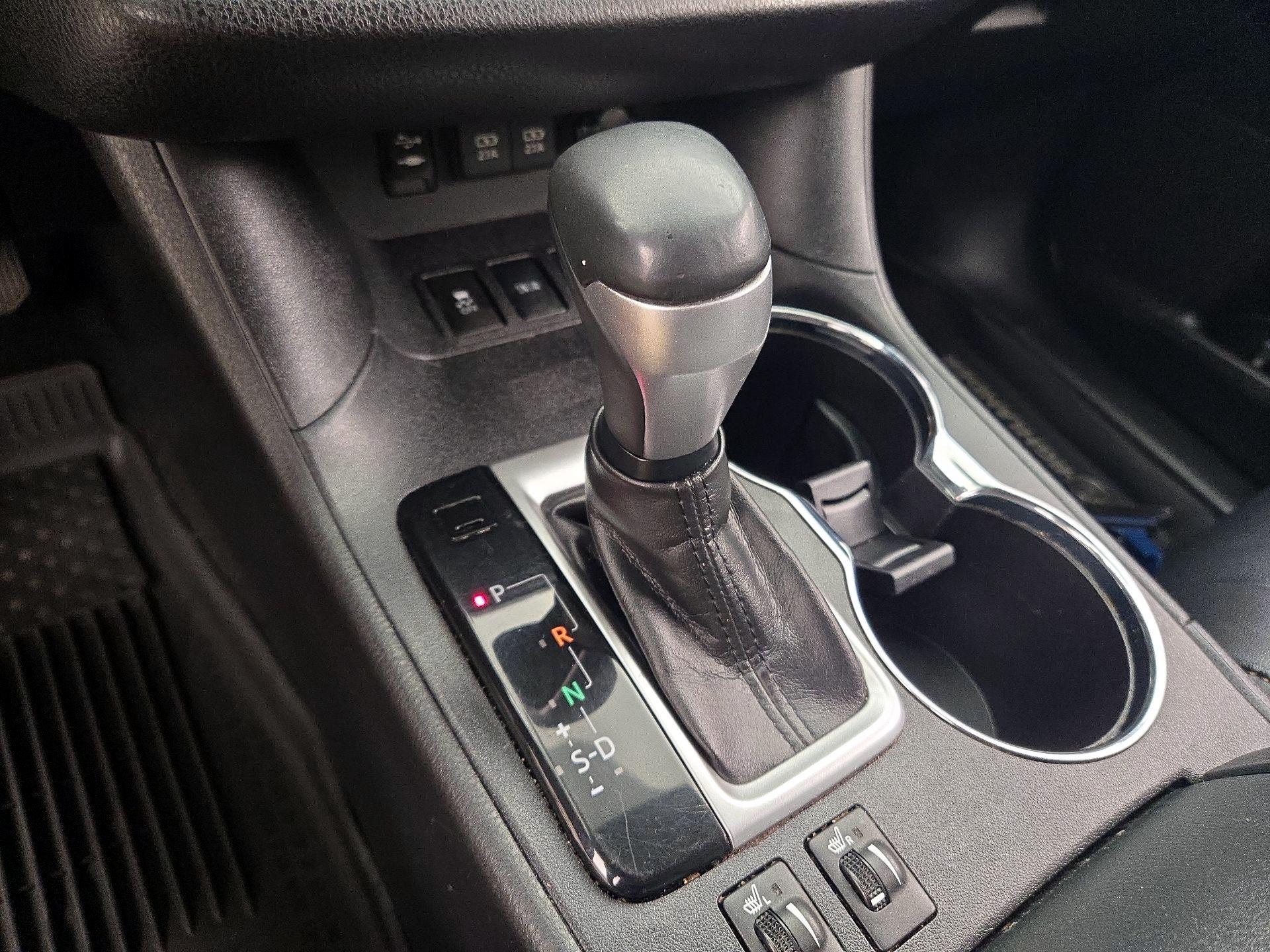 Thumbnail: 2019 Toyota Highlander - 17