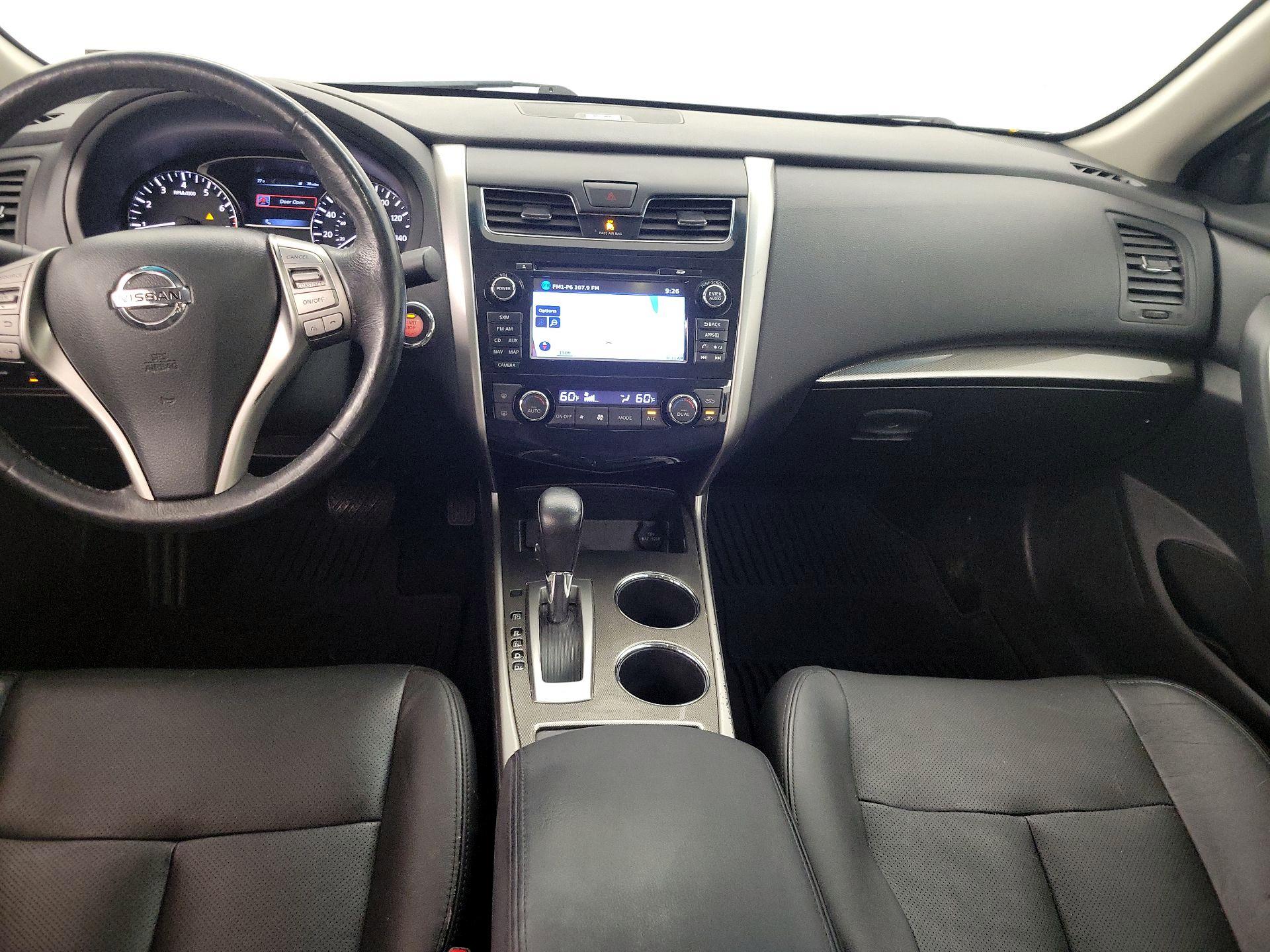 Thumbnail: 2015 Nissan Altima - 9