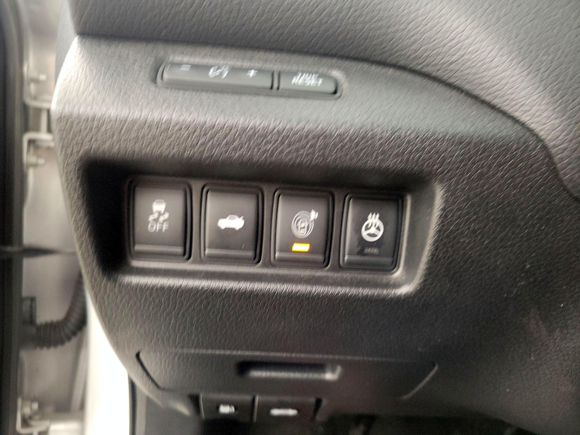 Thumbnail: 2015 Nissan Altima - 13
