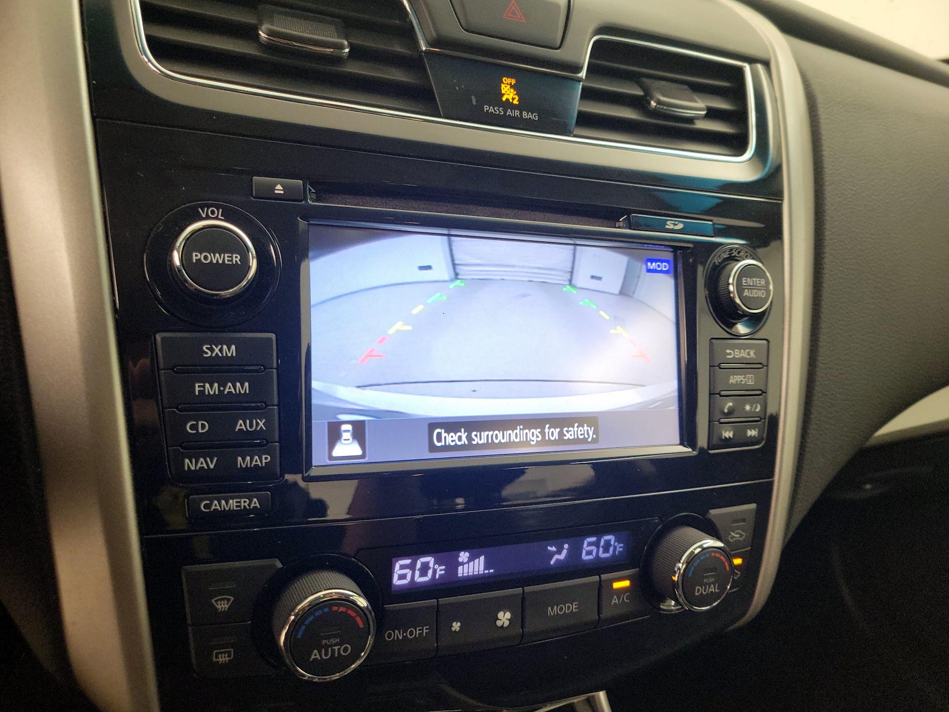 Thumbnail: 2015 Nissan Altima - 15