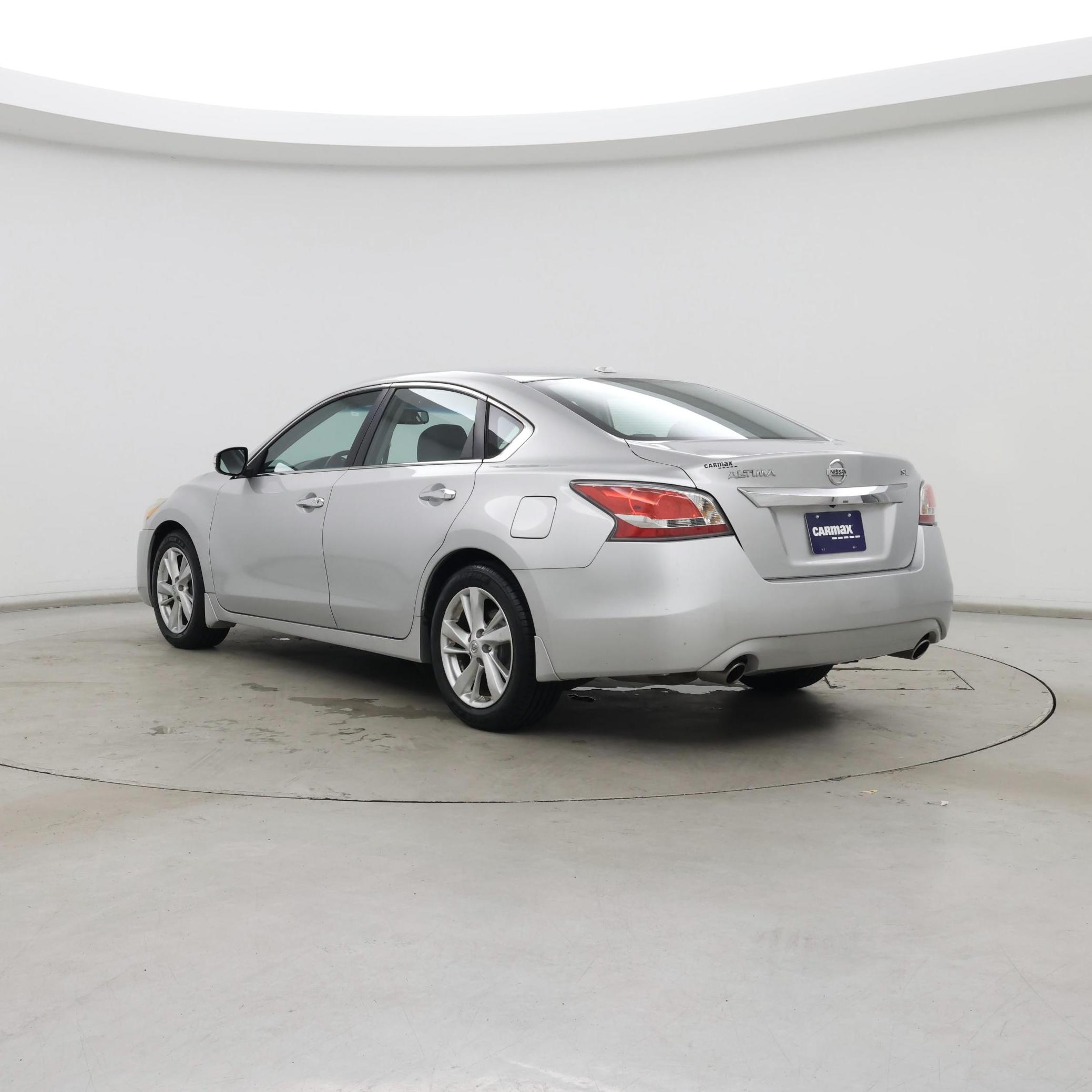 Thumbnail: 2015 Nissan Altima - 2