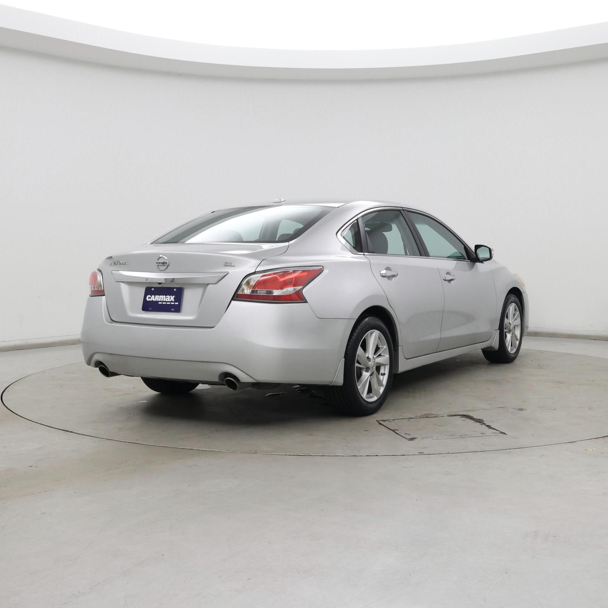 Thumbnail: 2015 Nissan Altima - 8
