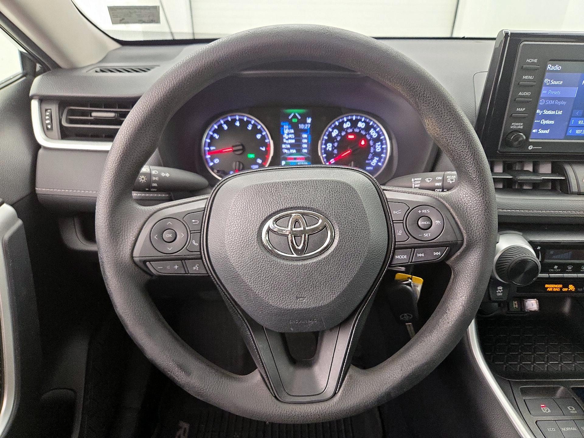 Thumbnail: 2020 Toyota RAV4 - 10