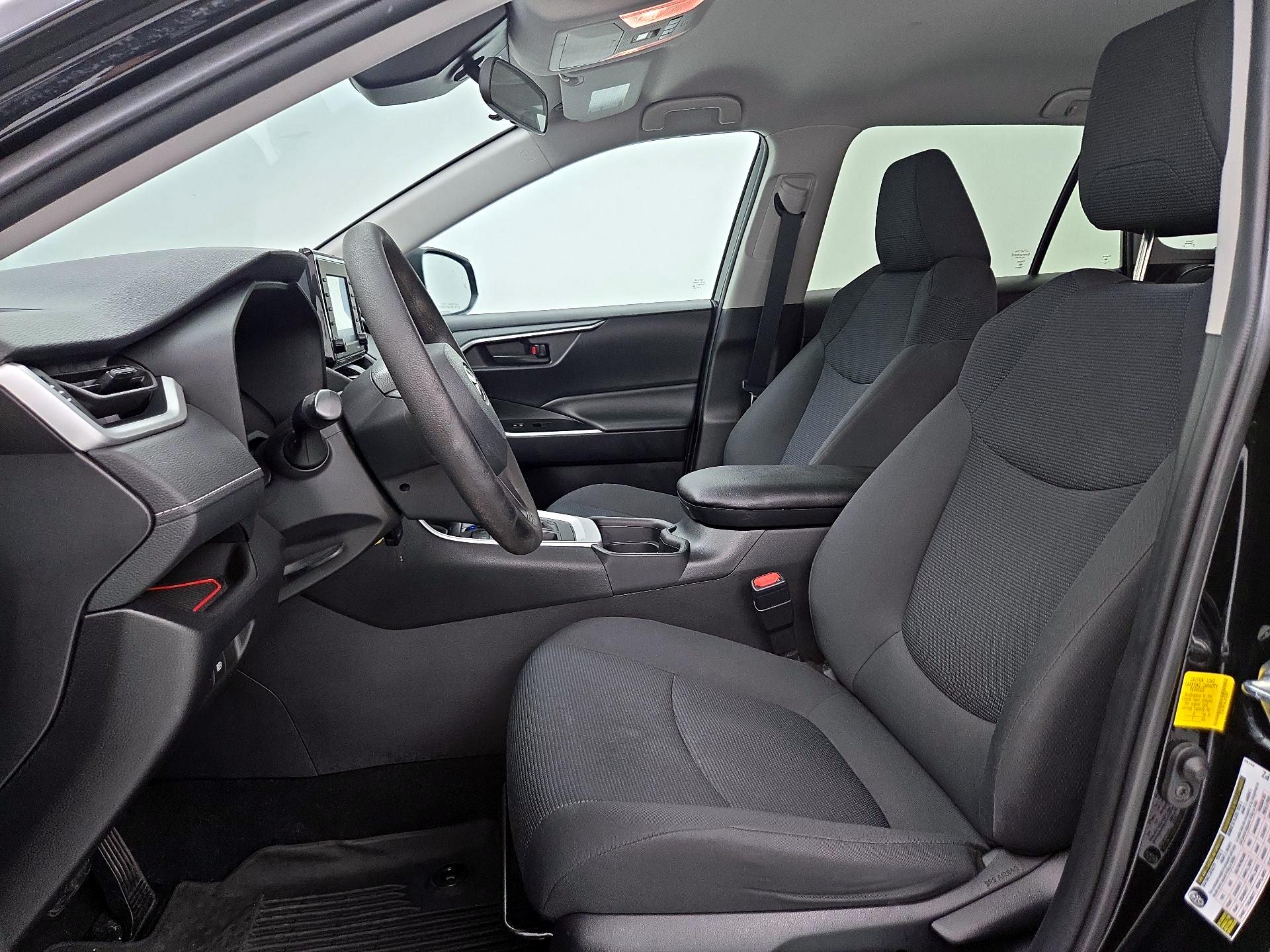 Thumbnail: 2020 Toyota RAV4 - 11