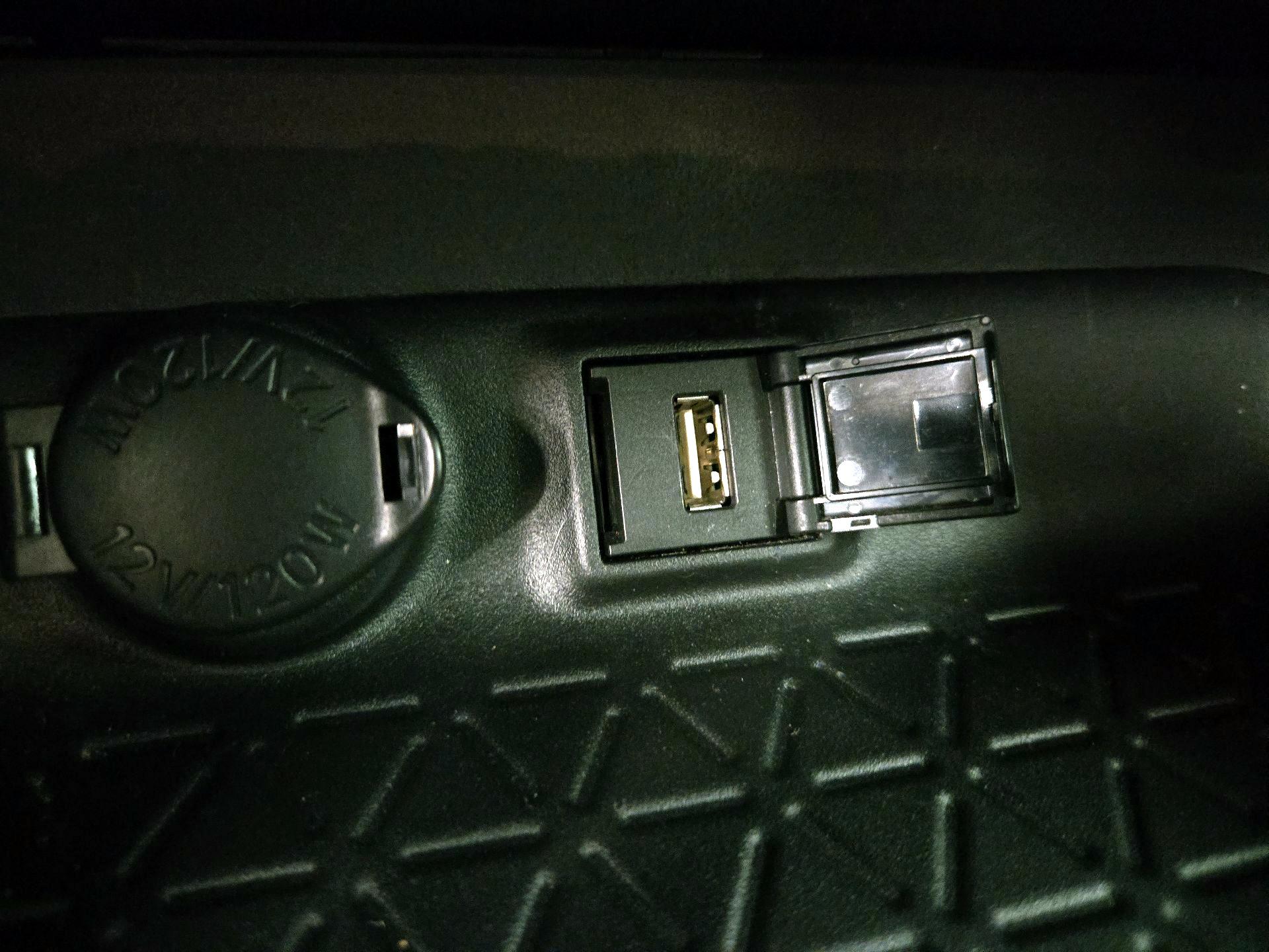 Thumbnail: 2020 Toyota RAV4 - 18