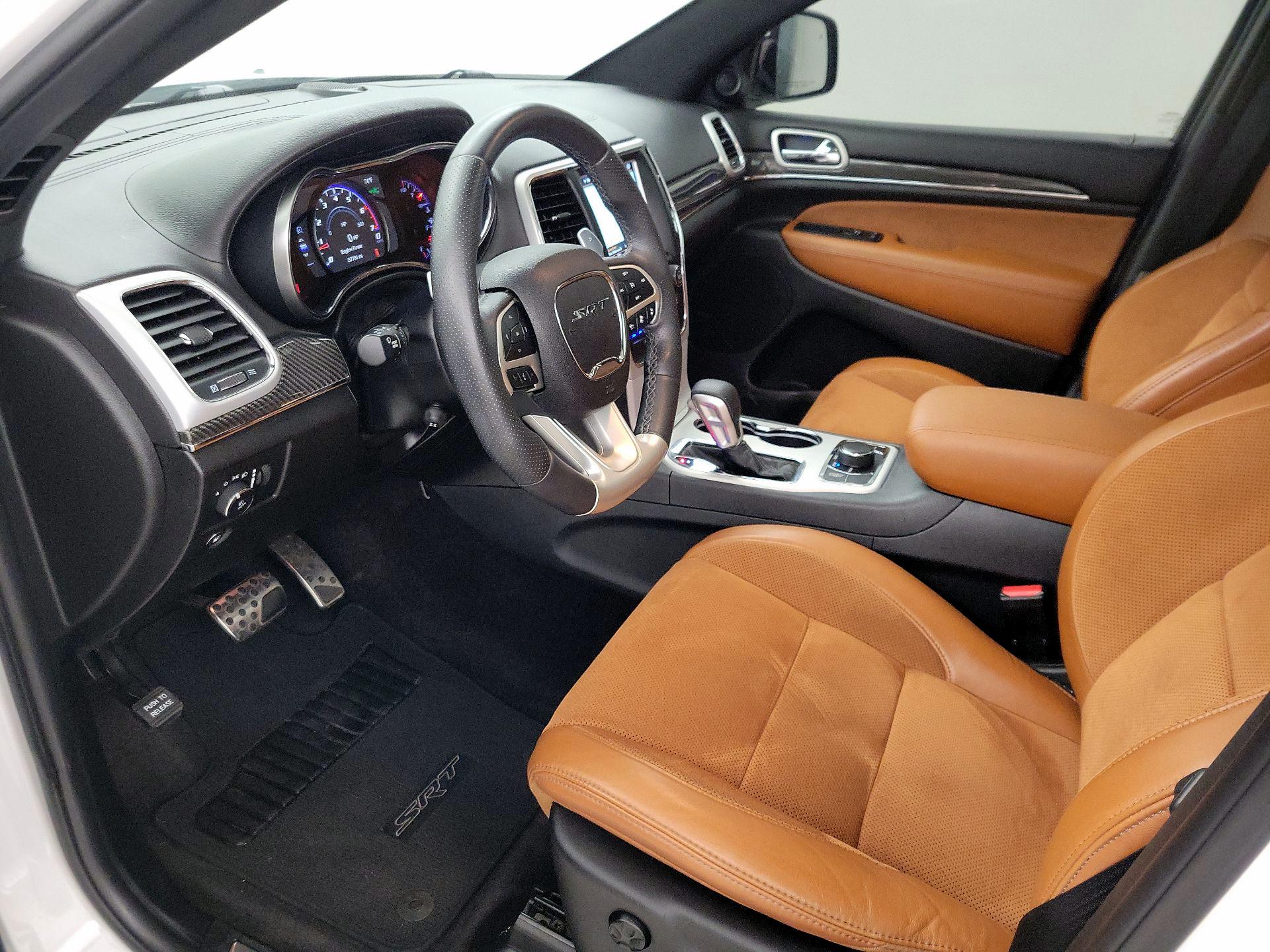 Thumbnail: 2018 Jeep Grand Cherokee - 11