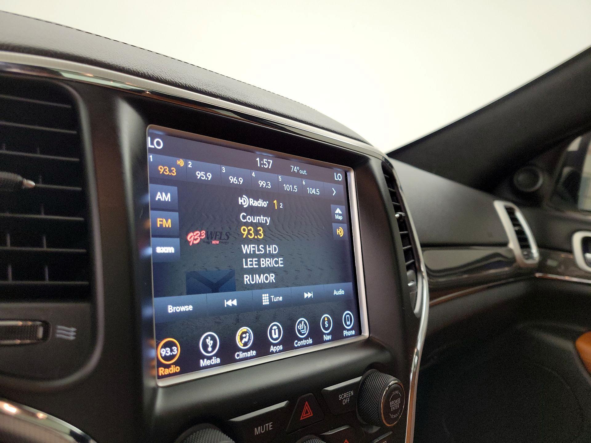 Thumbnail: 2018 Jeep Grand Cherokee - 16
