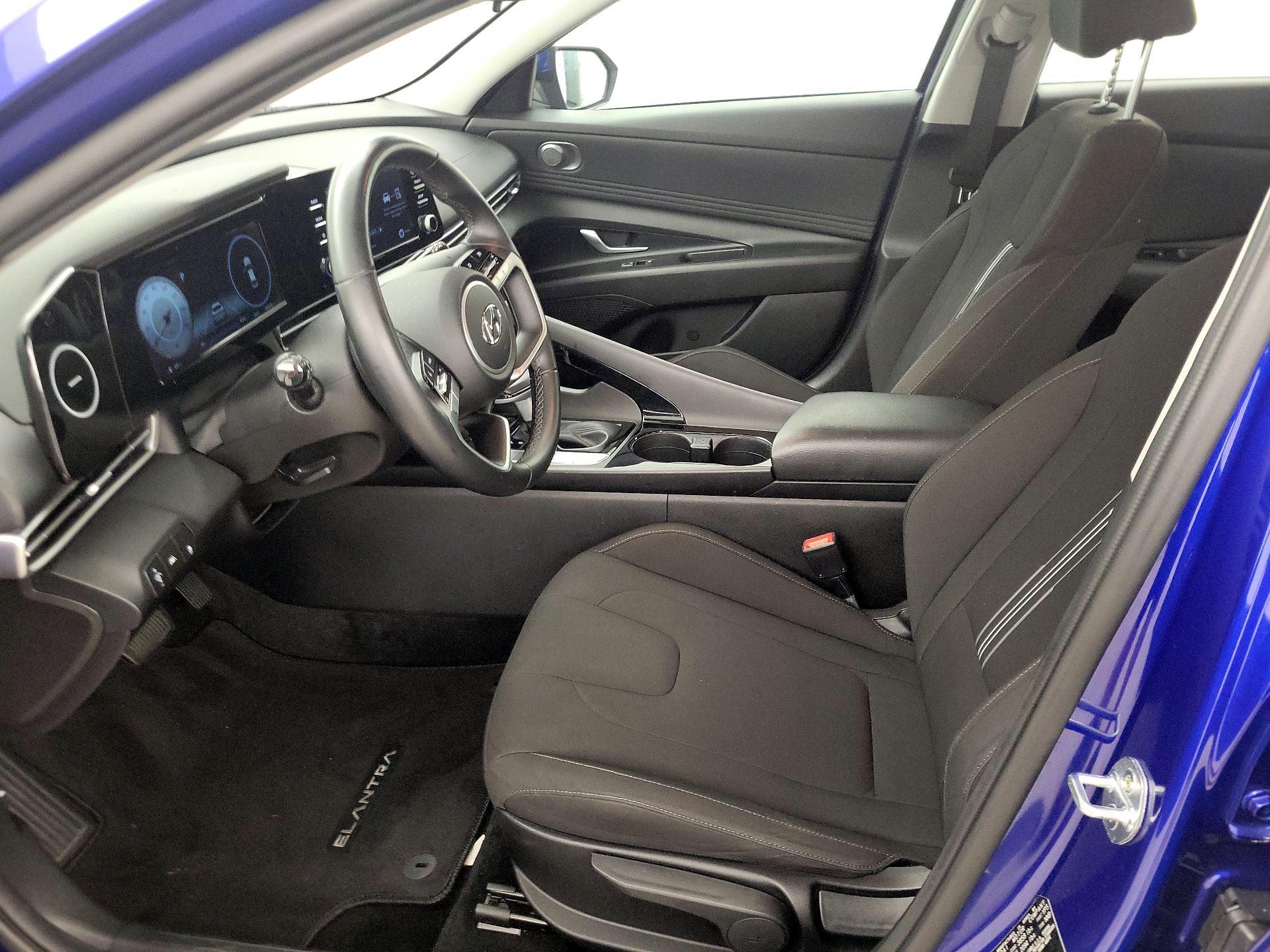 Thumbnail: 2021 Hyundai Elantra - 11