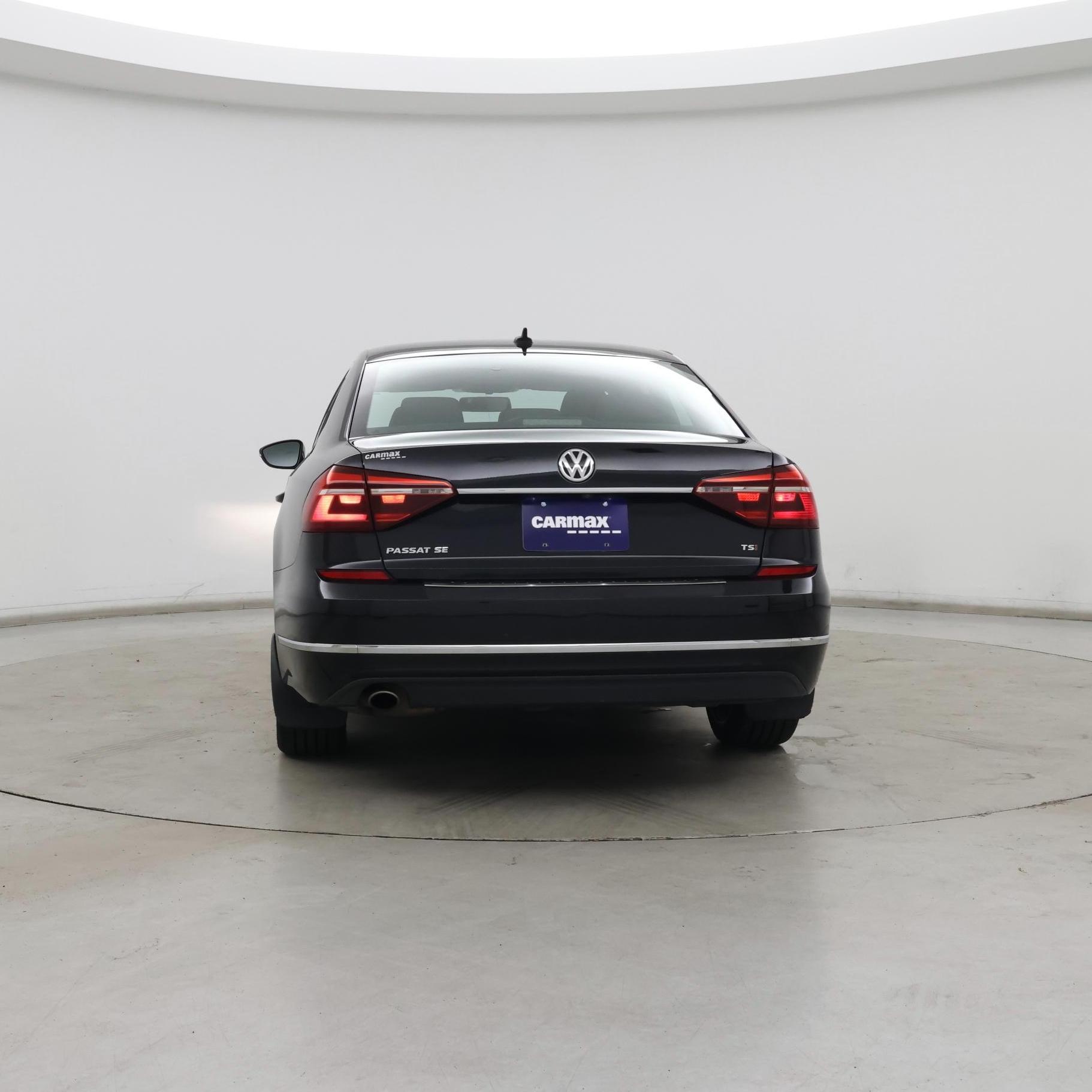 Thumbnail: 2017 Volkswagen Passat - 6