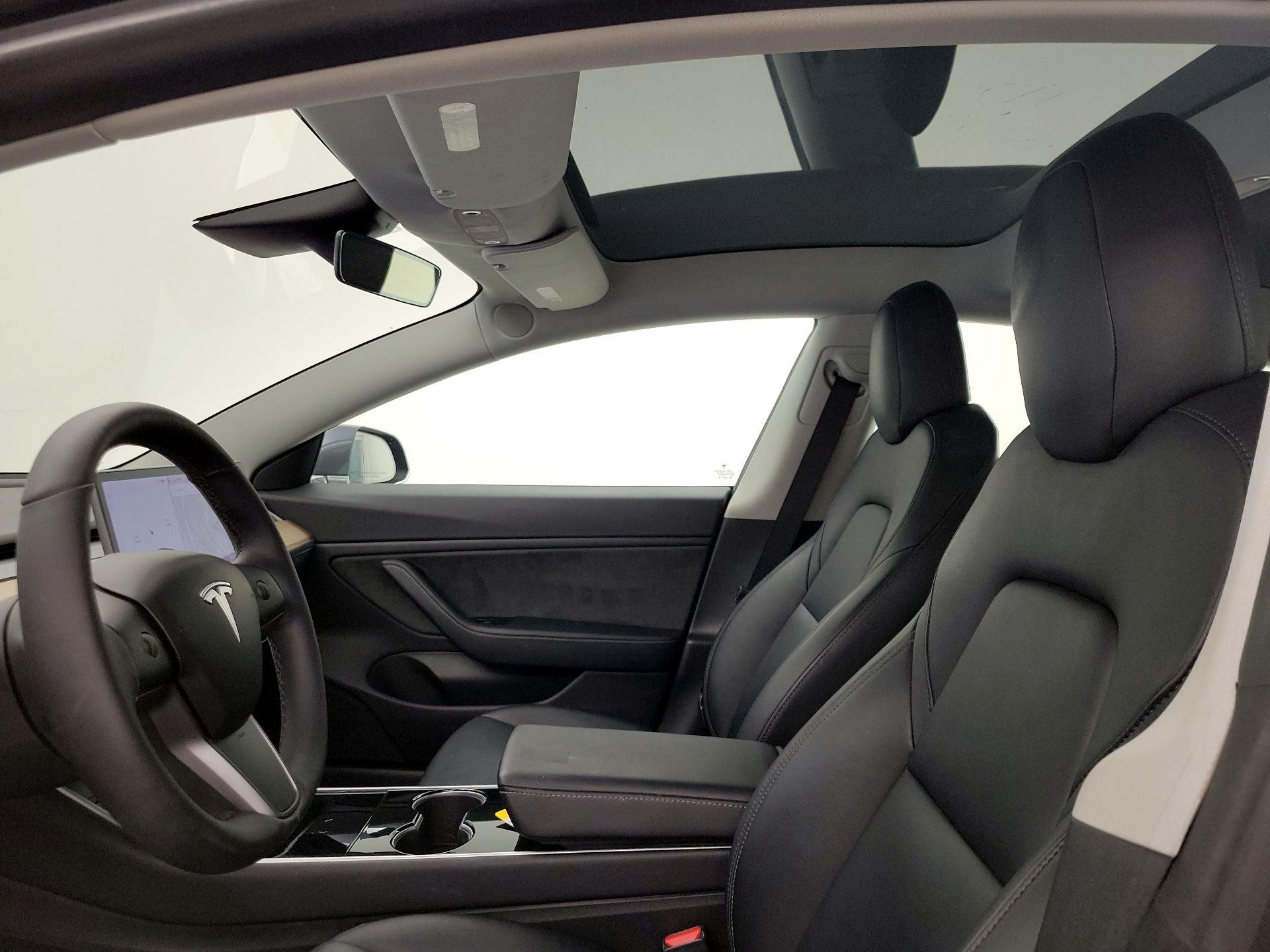 Thumbnail: 2020 Tesla Model 3 - 19