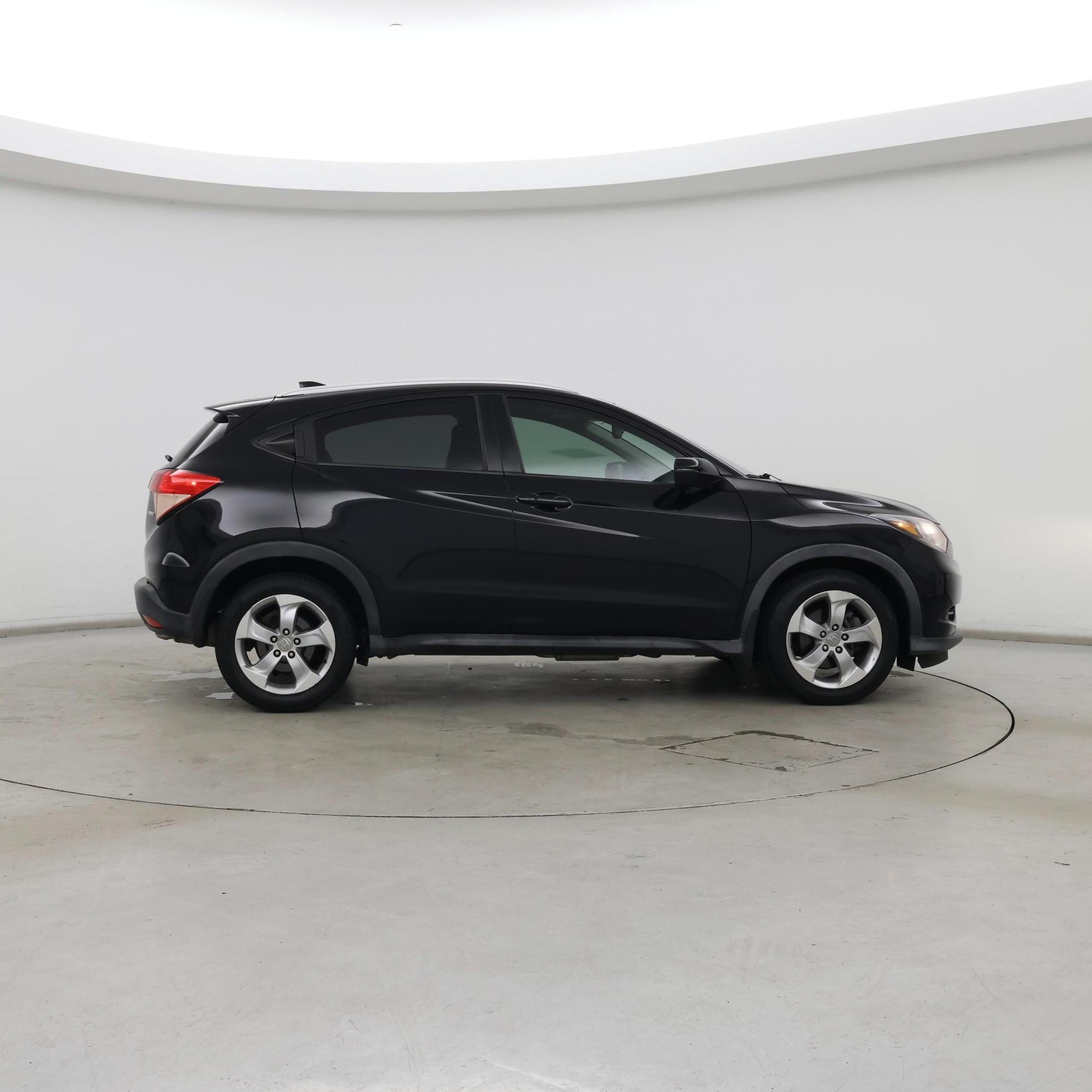 Thumbnail: 2016 Honda HR-V - 7