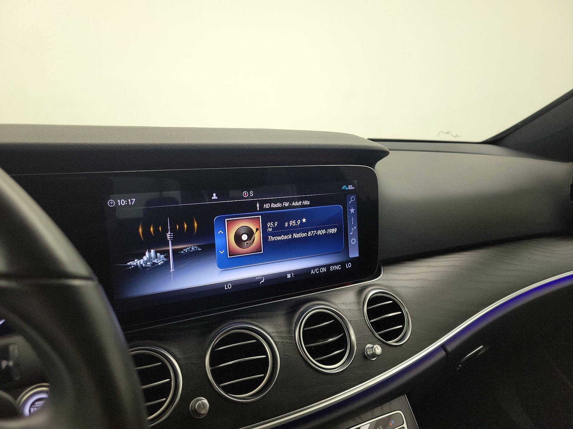 Thumbnail: 2020 Mercedes-Benz E-Class - 16
