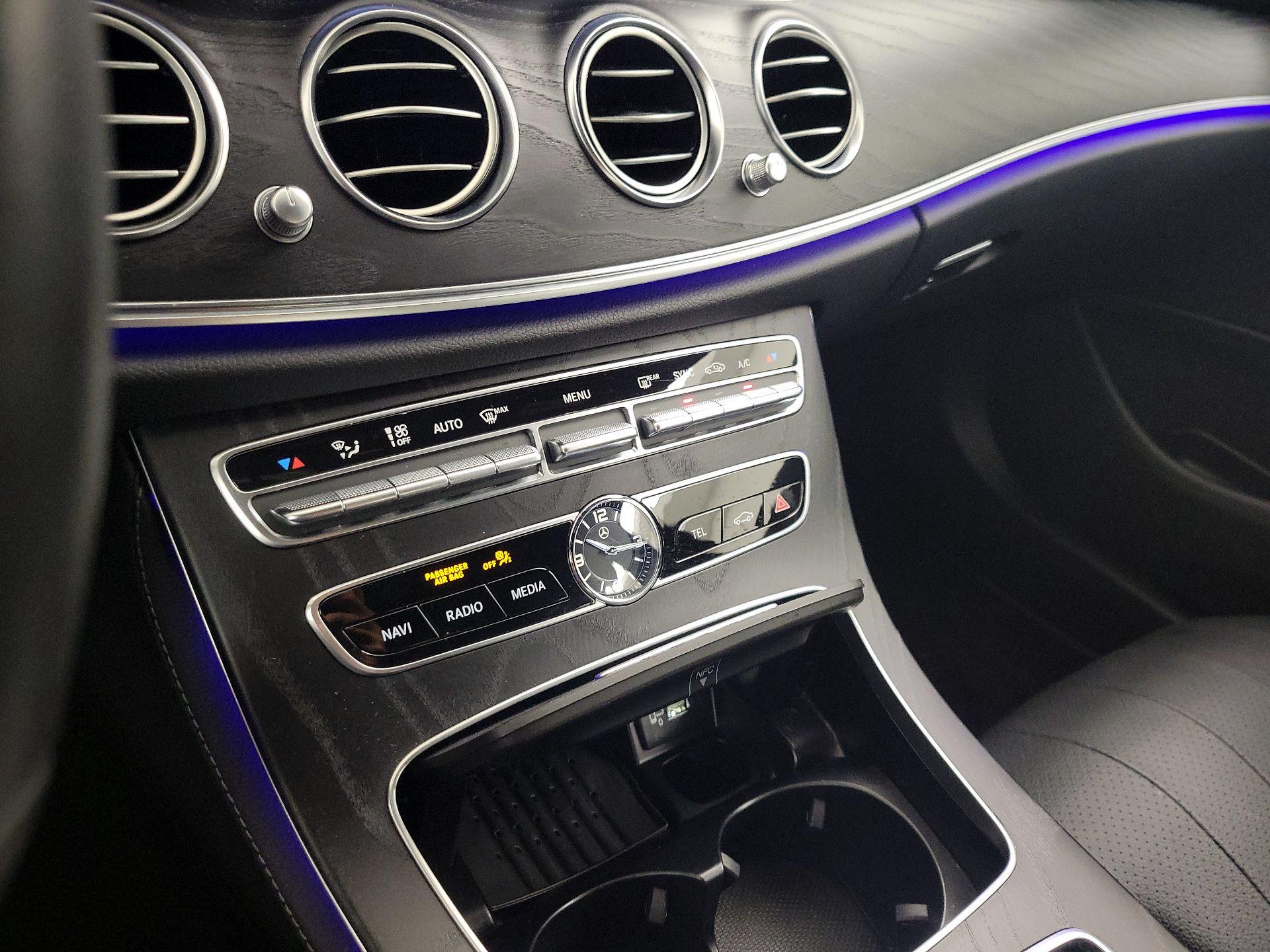 Thumbnail: 2020 Mercedes-Benz E-Class - 17