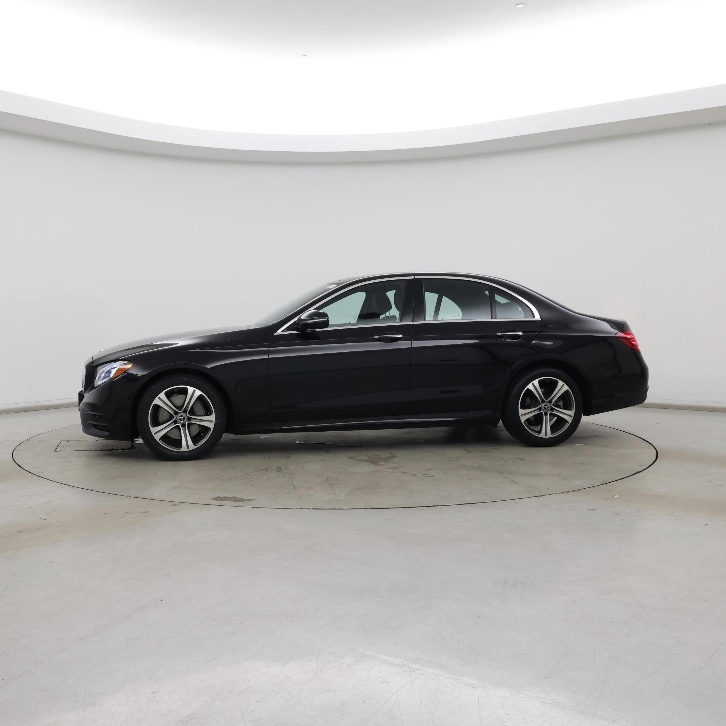 Thumbnail: 2020 Mercedes-Benz E-Class - 3