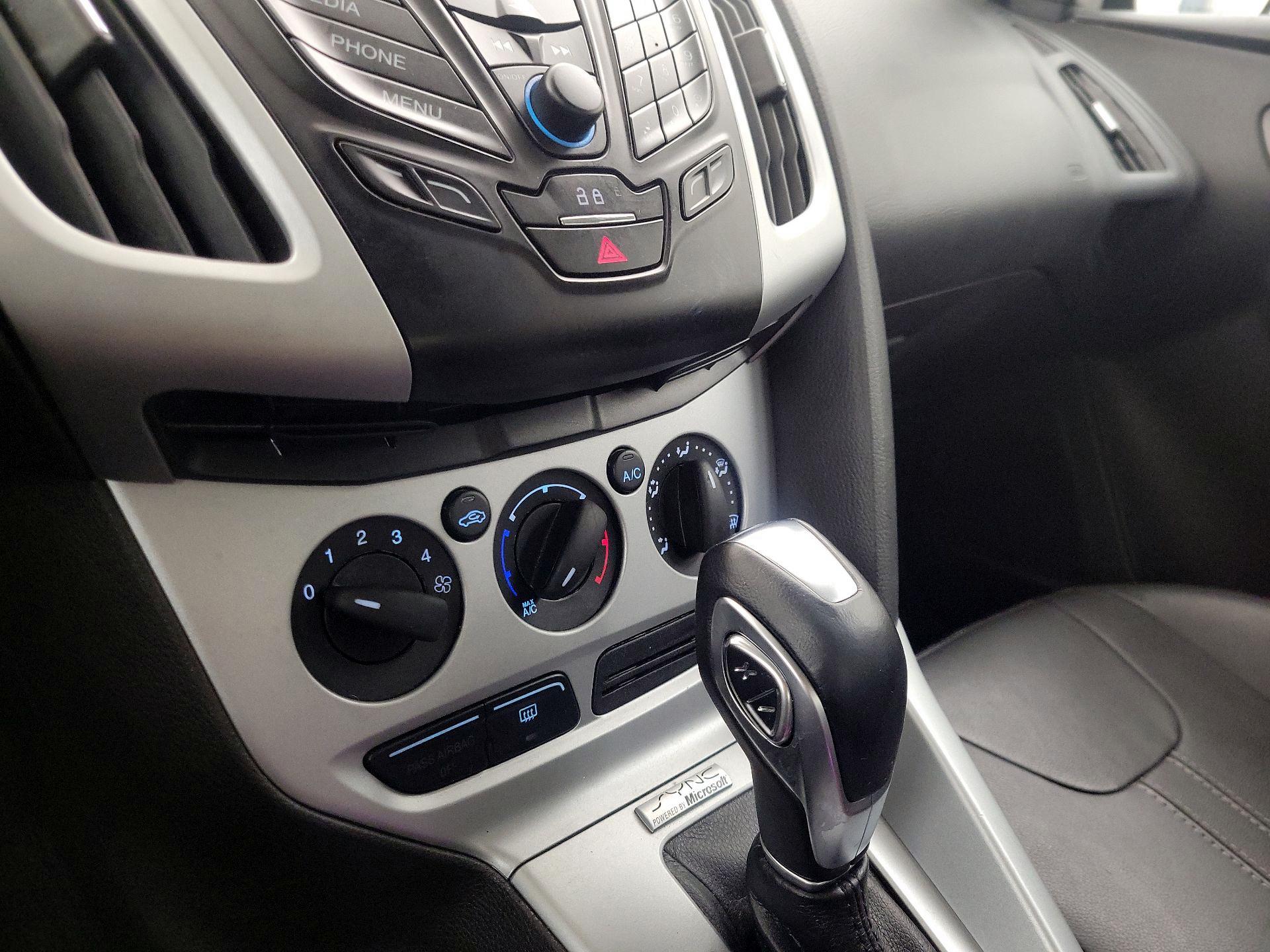 Thumbnail: 2014 Ford Focus - 15