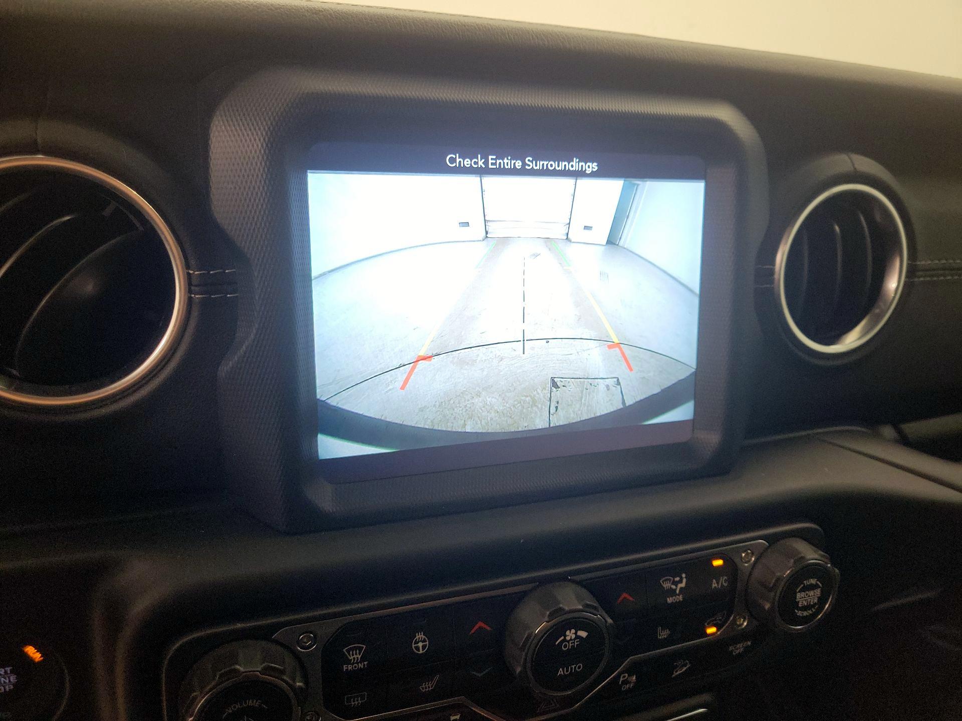 Thumbnail: 2019 Jeep Wrangler - 15